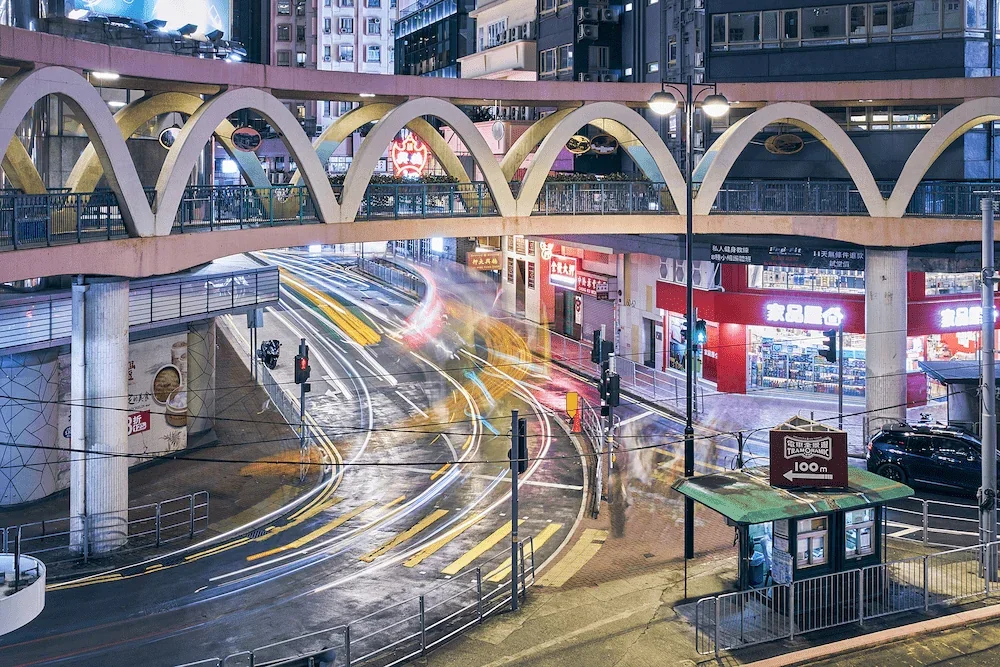 hong-kong-yee-wo-street-circular-footbridge 1.webp