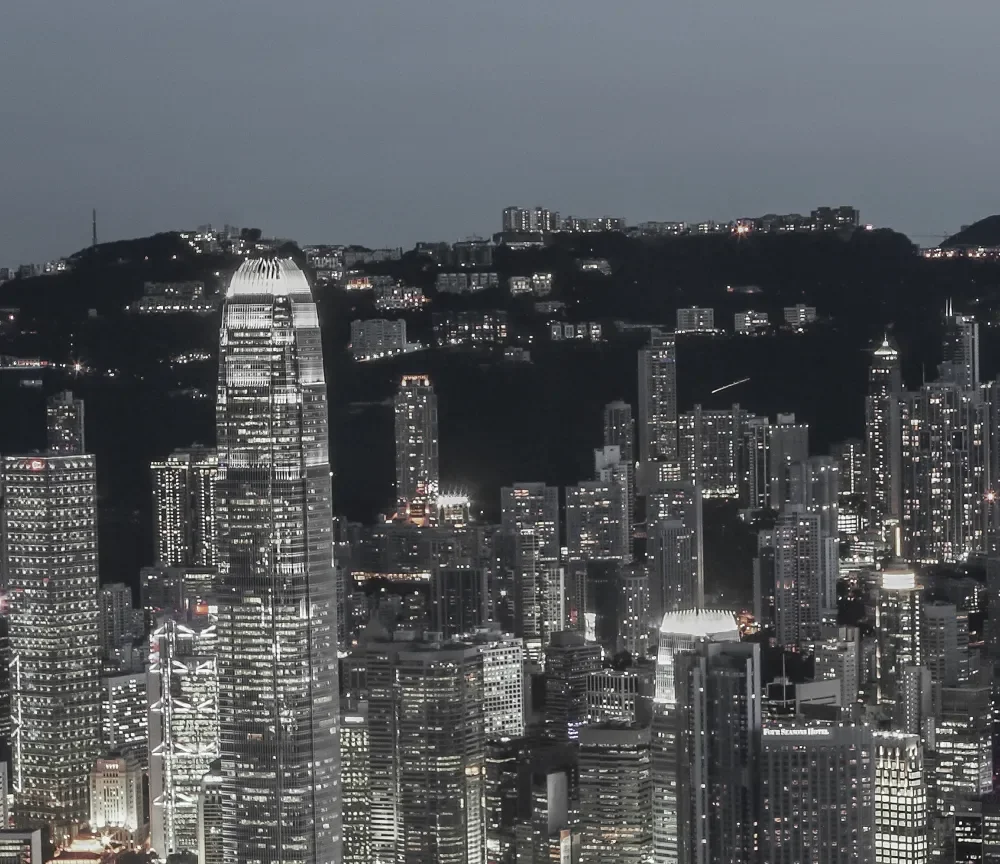 victoria_harbour-at-magic-hour-close-up.webp