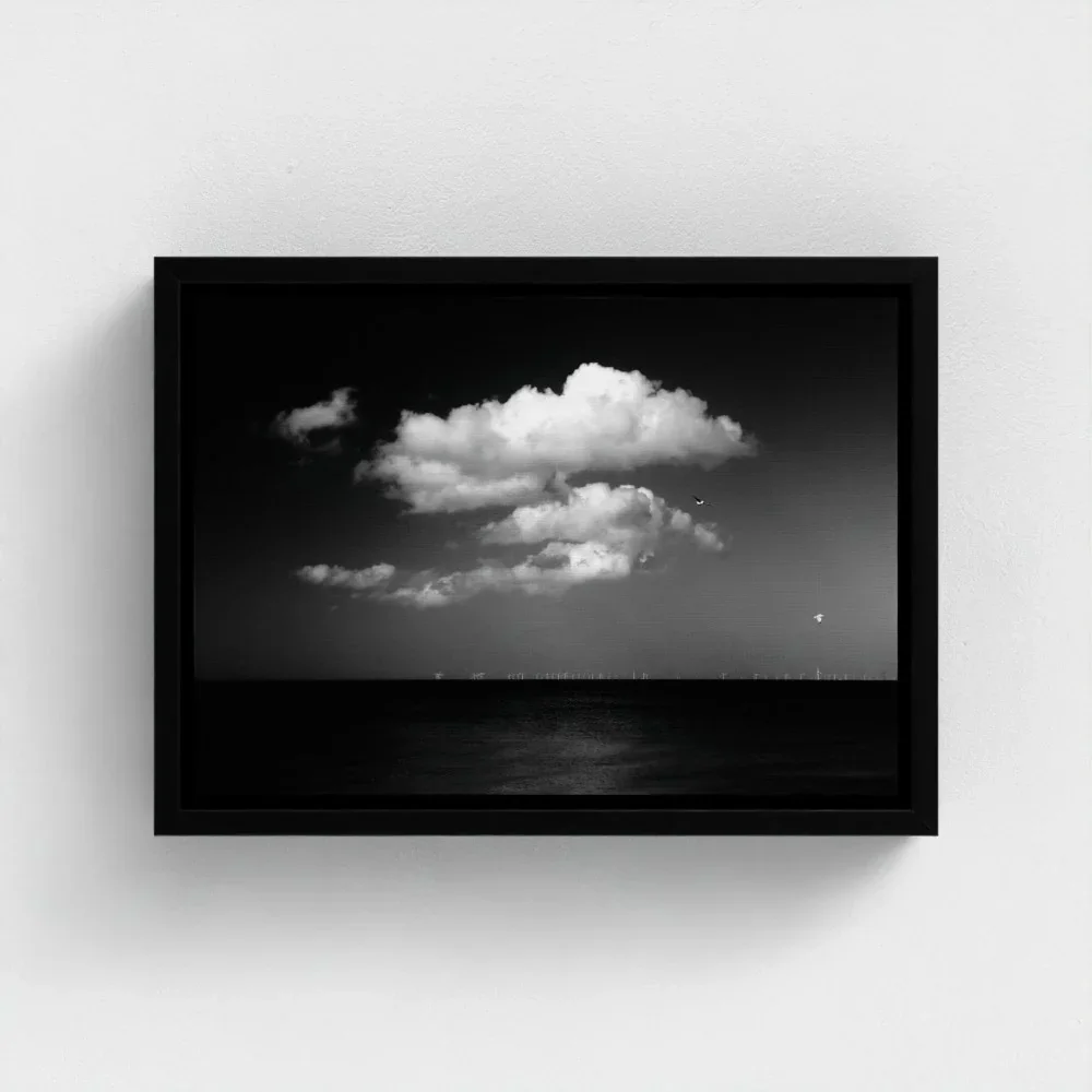 llandudno-promenade-north-wales-size-a4-black-framed-canvas.webp