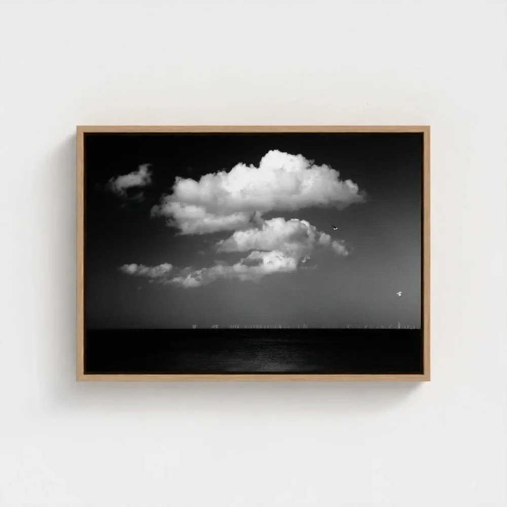 llandudno-promenade-north-wales-size-a2-wood-framed-canvas.webp