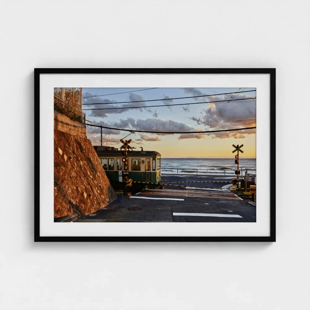 湘南の風と江ノ電 Kamakura, Japan I Fine Art Photography Print
