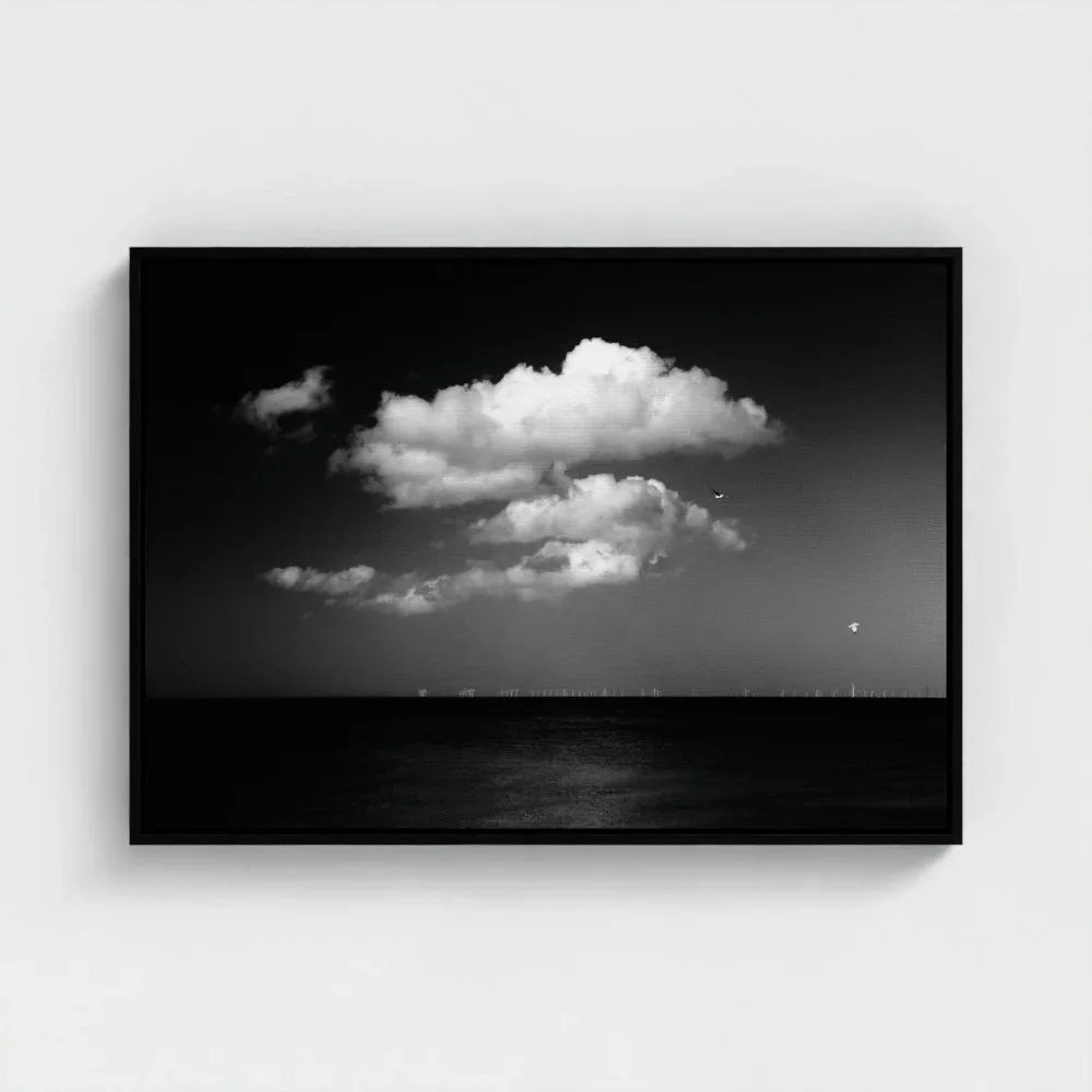 llandudno-promenade-north-wales-size-a1-black-framed-canvas.webp