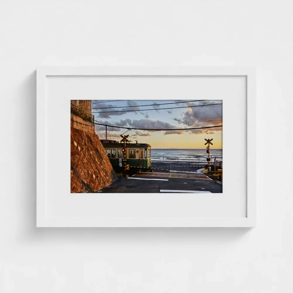 湘南の風と江ノ電 Kamakura, Japan I Fine Art Photography Print