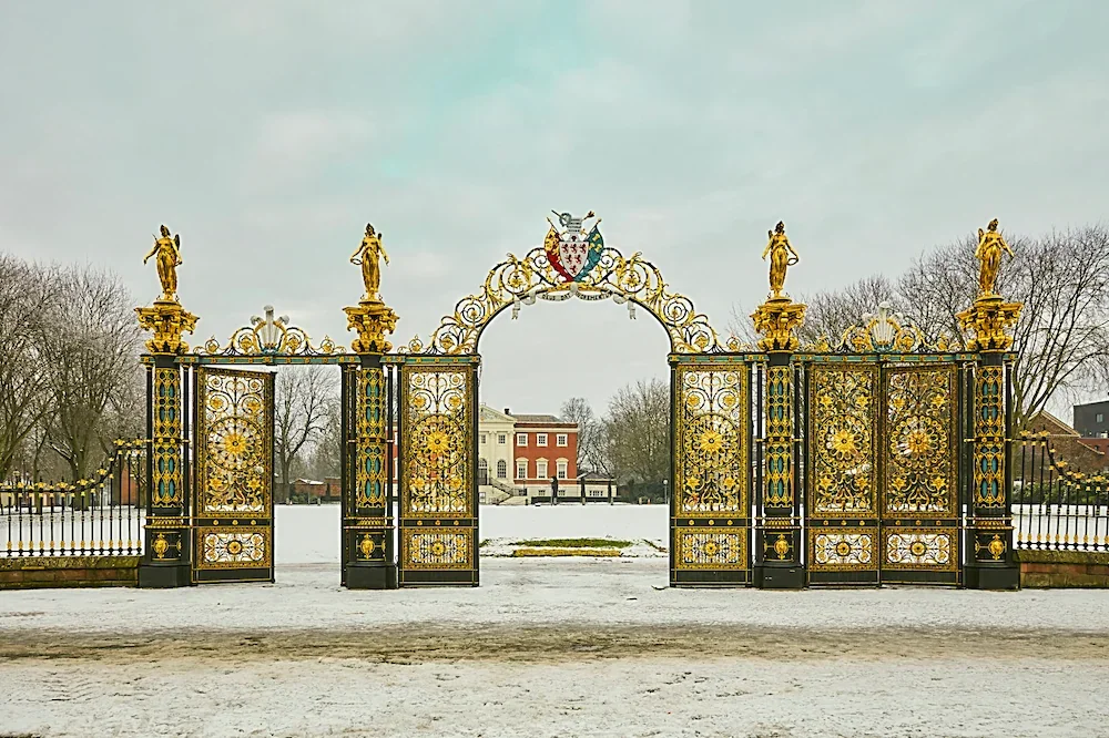 warrington-golden-gates-in-winnter-loe-res.webp