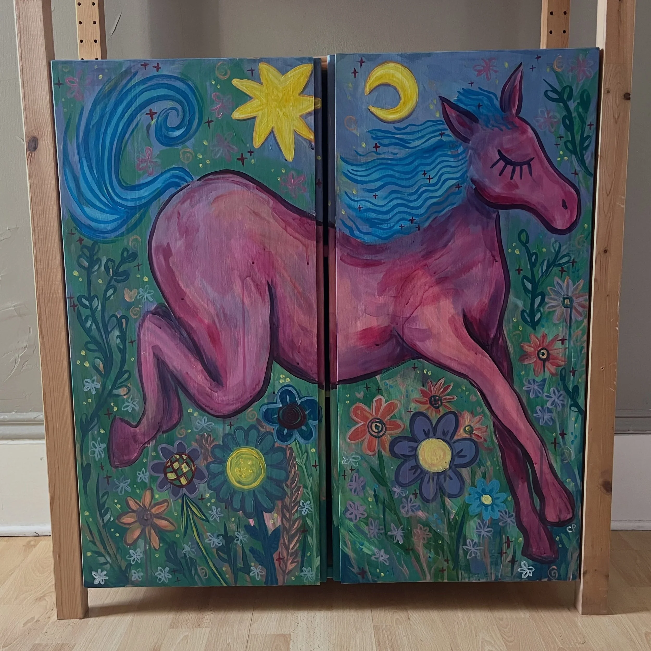 Today I said goodbye to this IKEA shelf I painted 2020 (I think?) I&rsquo;m very sad to say bye to horsey, but I&rsquo;ve moved and don&rsquo;t really have use for the furniture anyways, I&rsquo;ll just miss my lovely functional horse cupboard💗 I ho