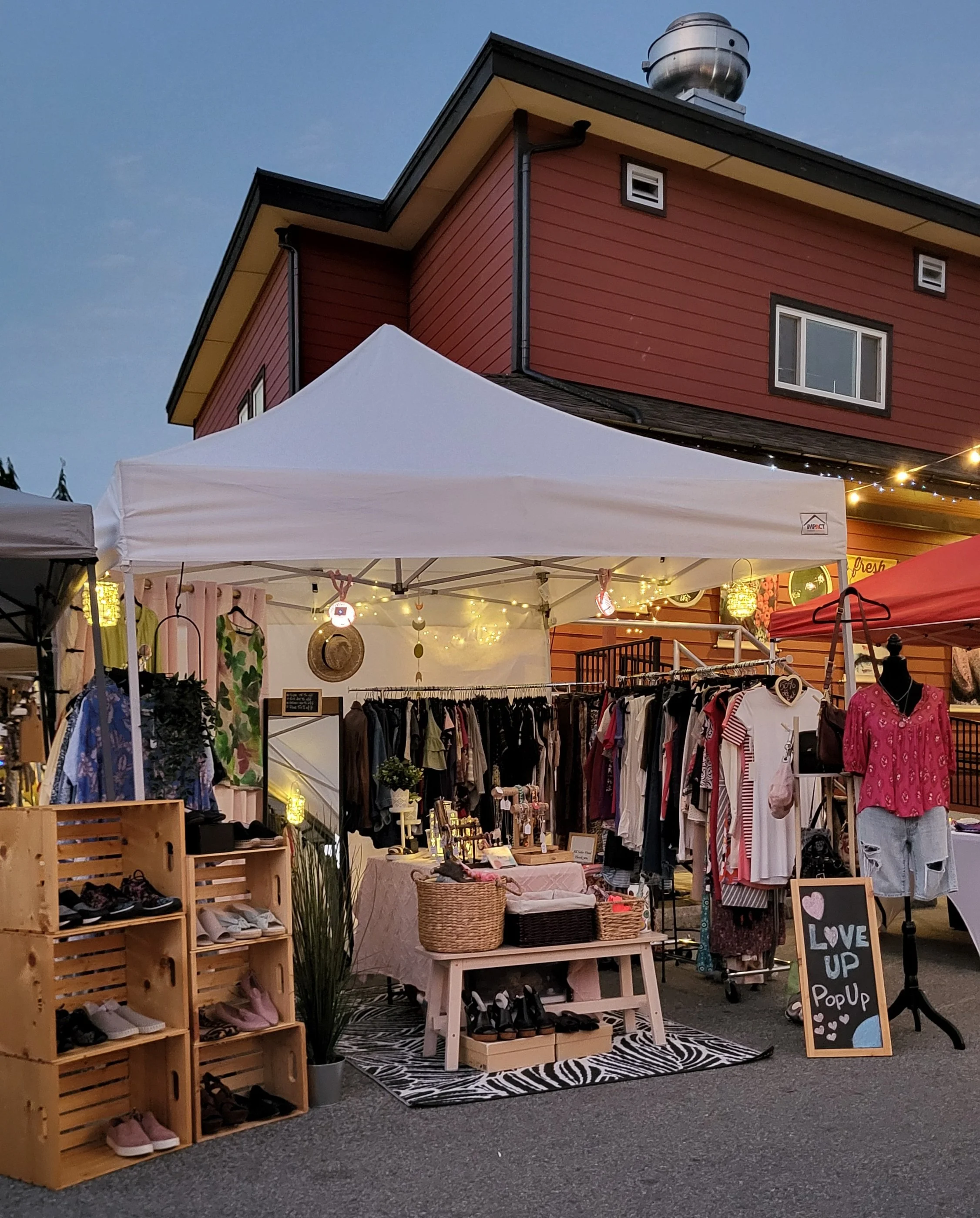 Gibsons Night Market