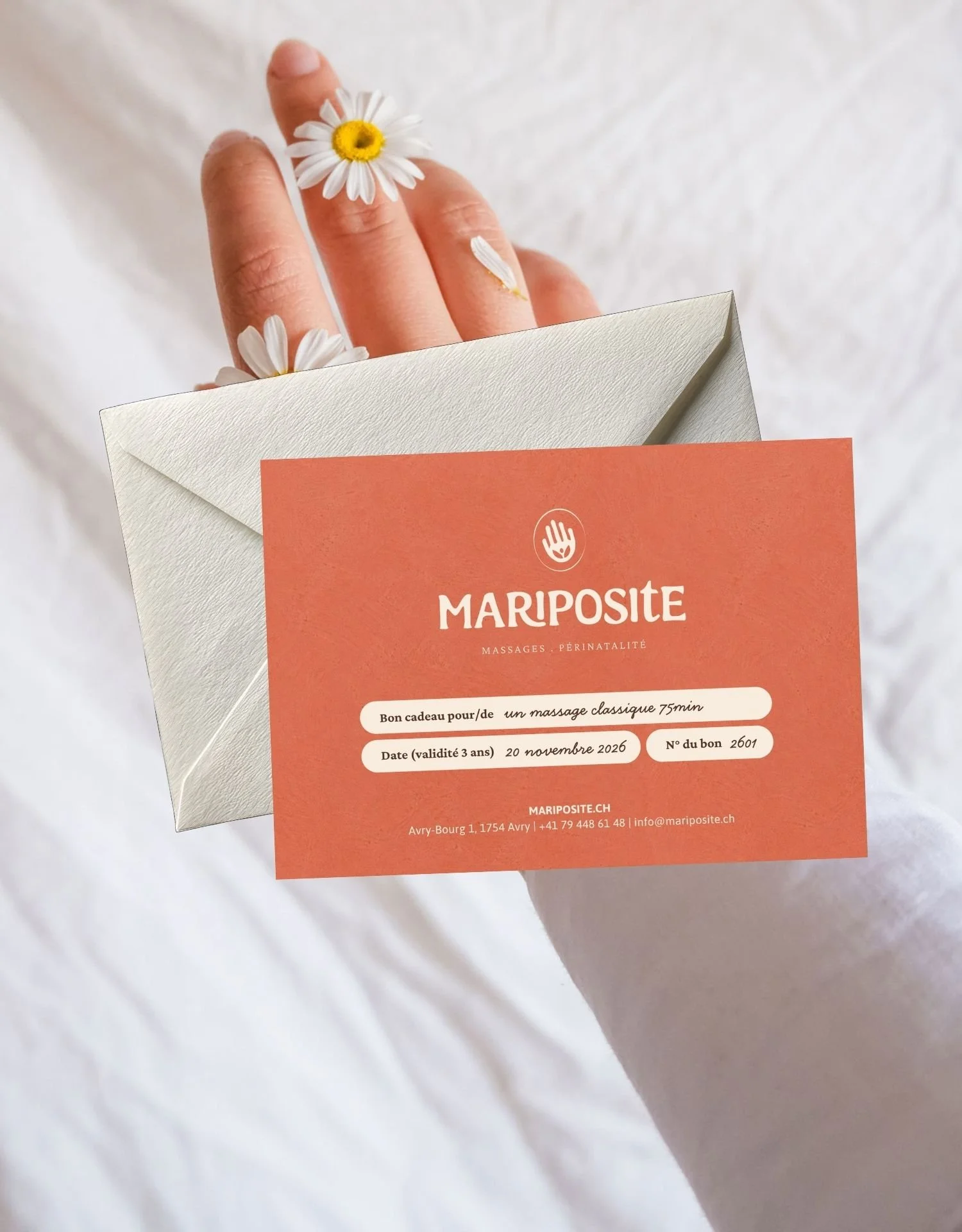 Un bon cadeau pour un massage classique de 75 minutes délivré par Mariposite, valable trois ans jusqu'au 20 novembre 2026, avec le site web mariposite.ch et l'adresse à Avry-Bourg 1, 1754 Avry, en Suisse.