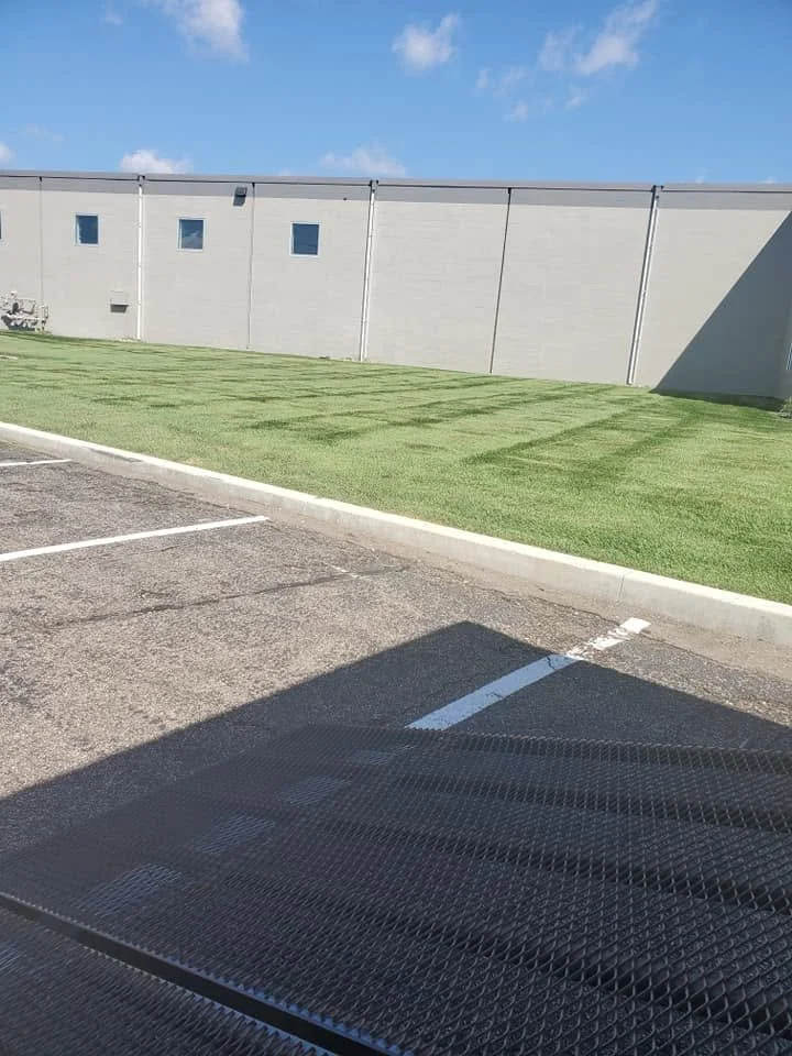 commercial lawncare 