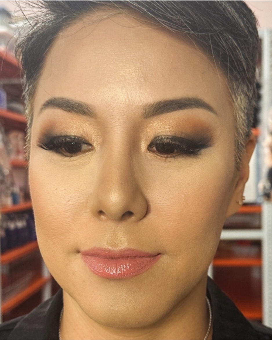Soft glam for a corporate event
