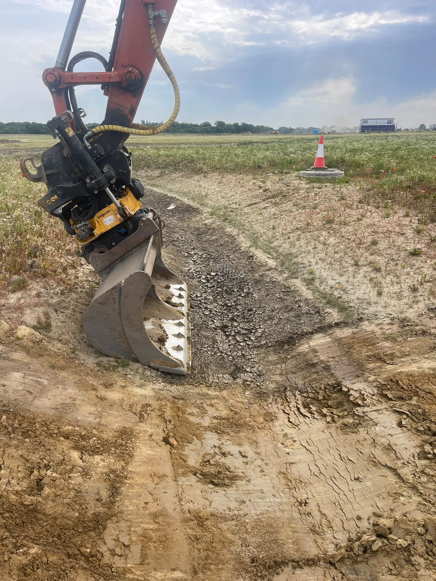 GPS-controlled excavation of drainage features