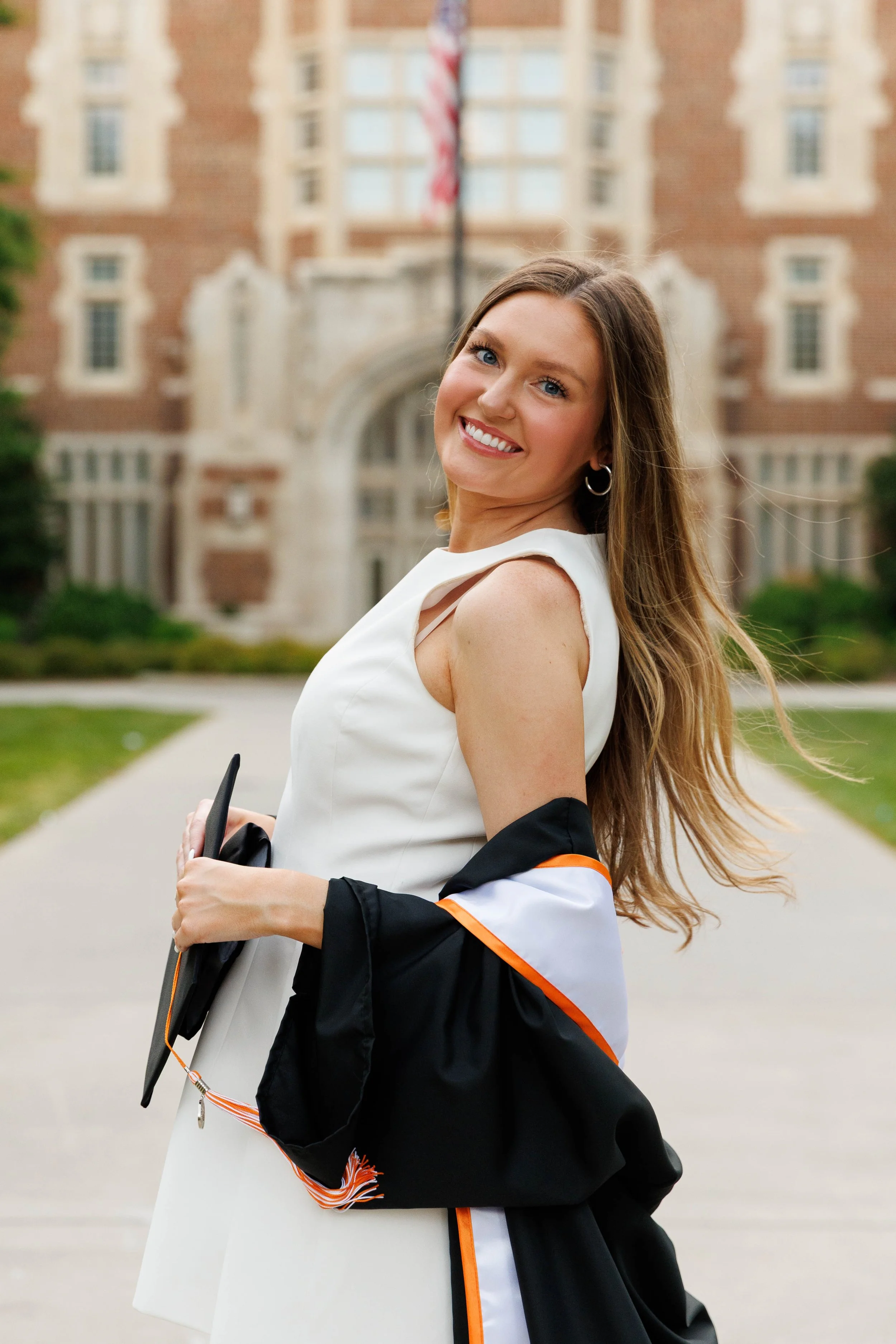 20260416_Emma Barr Senior Photos_RB_088.JPG