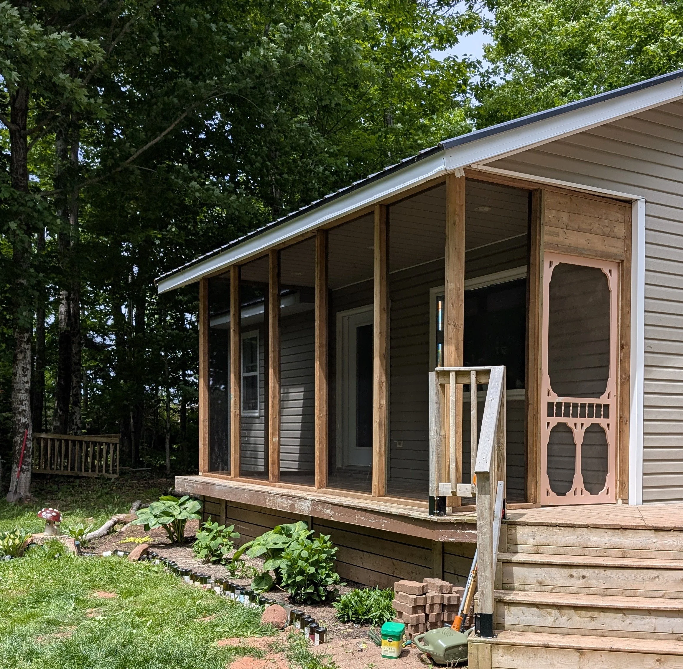 Enclosed screenroom for a homeowner in Long River, PEI 