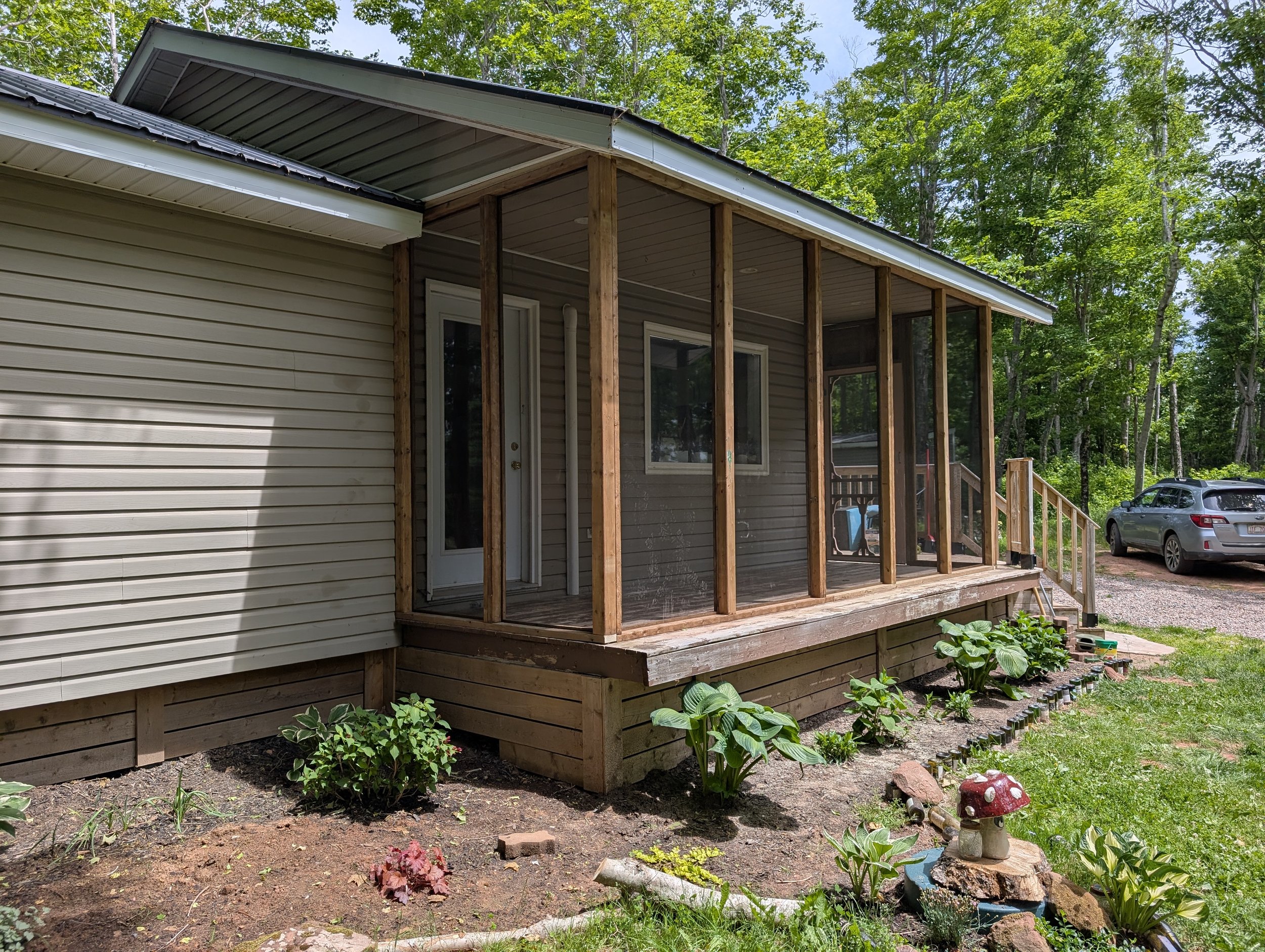 Enclosed screenroom for a homeowner in Long River, PEI 