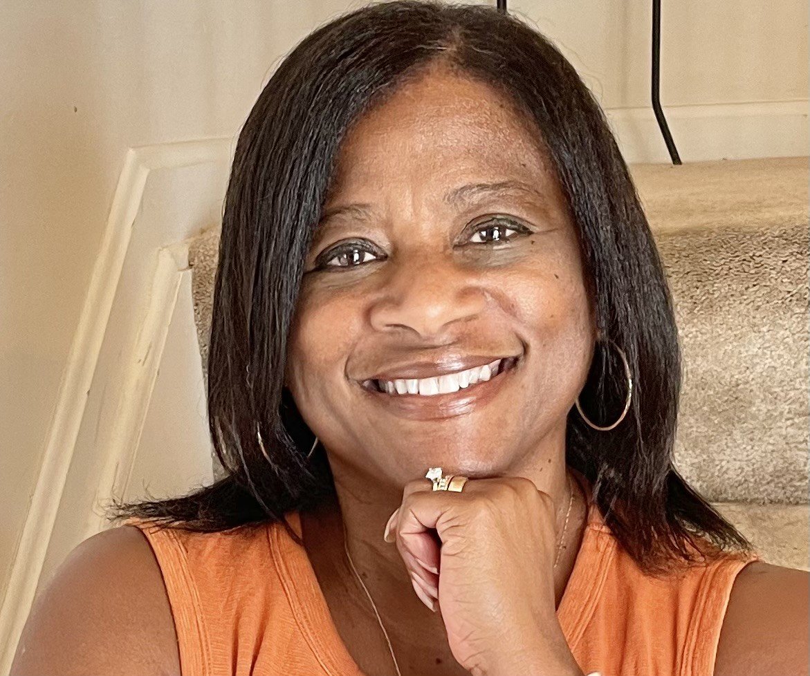 Tracey Smith Headshot.jpg