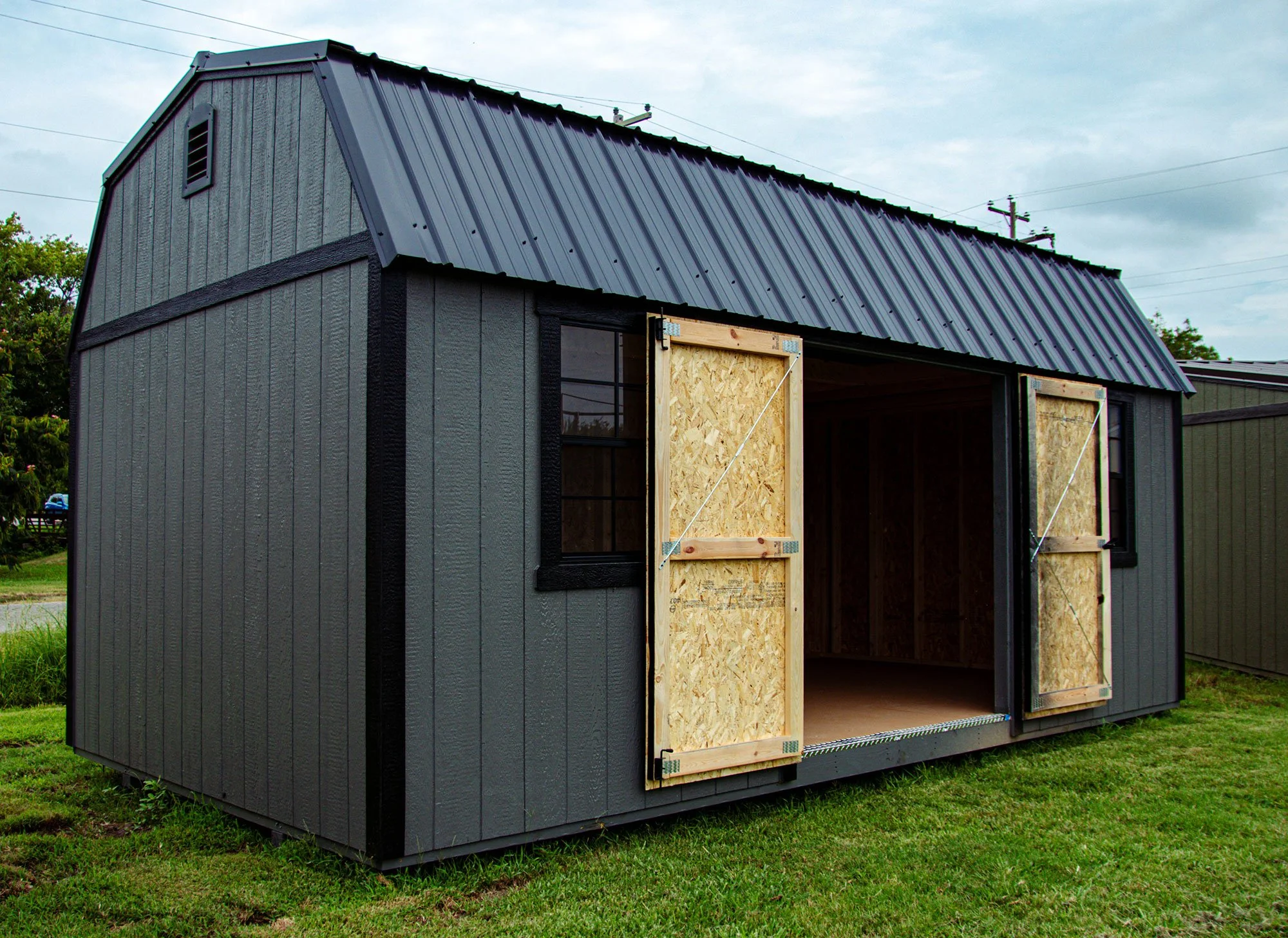 Side Lofted Barn, 10 x 20, Black & Gray