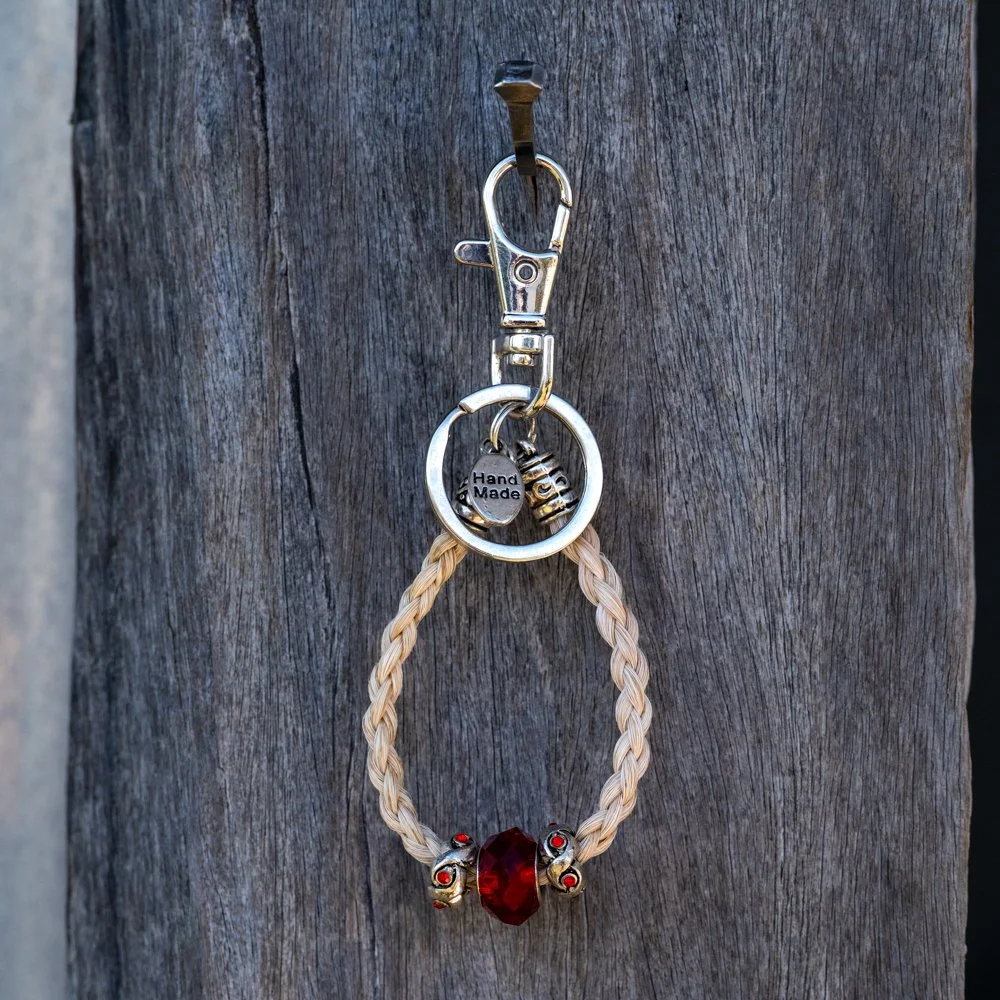 Key ring Looped Taffy with red beads