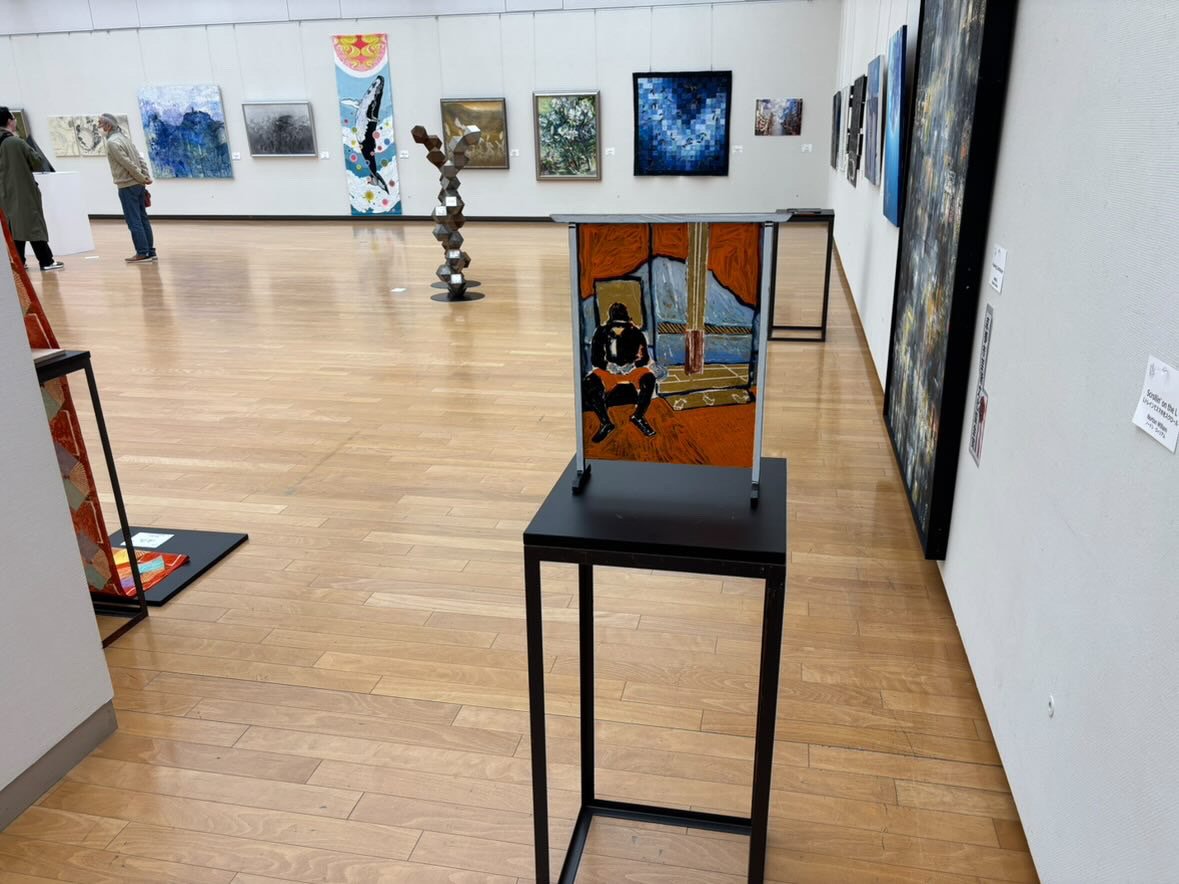 (as seen in the Kyoto Museum of Modern Art

Scrollin' on the L  (a 2 Faced painting)
Acrylic with Imitation Gold Leaf on Plexiglass with Plexiglass Mirror in Artist Built Frame
24" x 18" x 5"
2025