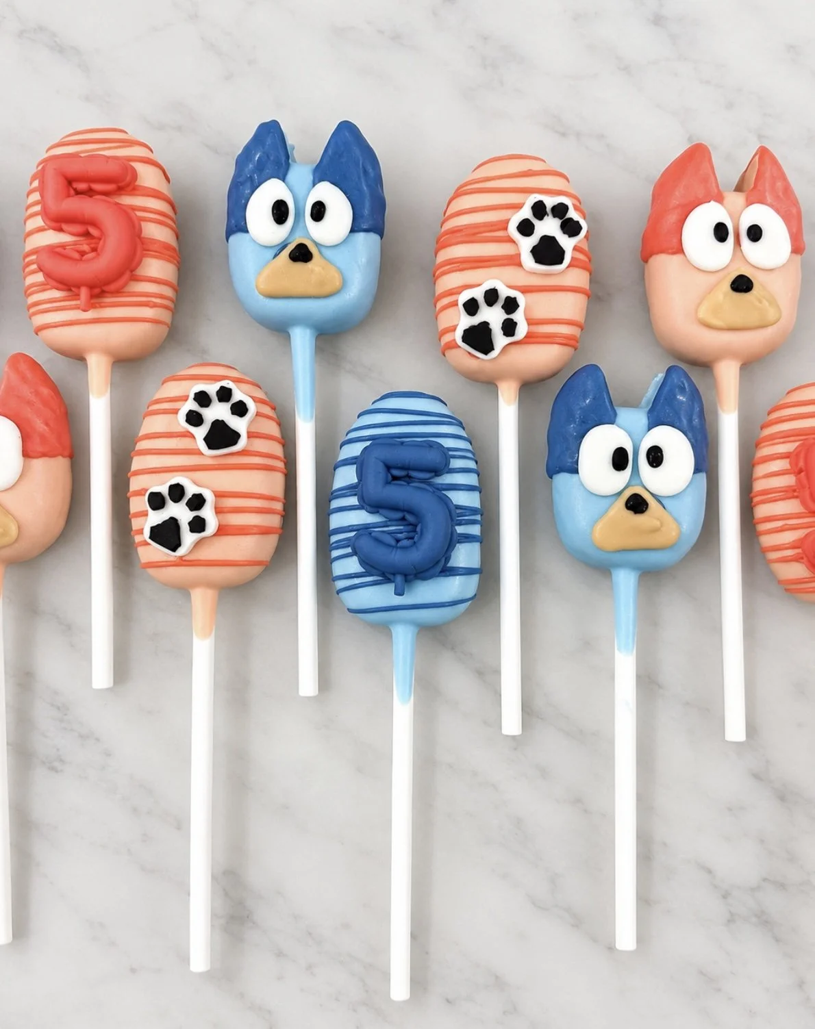 Custom Cake Pops