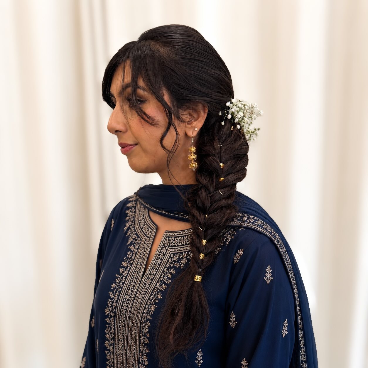 This weekend was all about beautiful hair. ✨

Sometimes, simplicity makes the biggest statement.

A timeless textured braid paired with baby&rsquo;s breath and subtle gold accents&mdash;perfect for weddings, engagements, and special occasions. 🤍

Ha