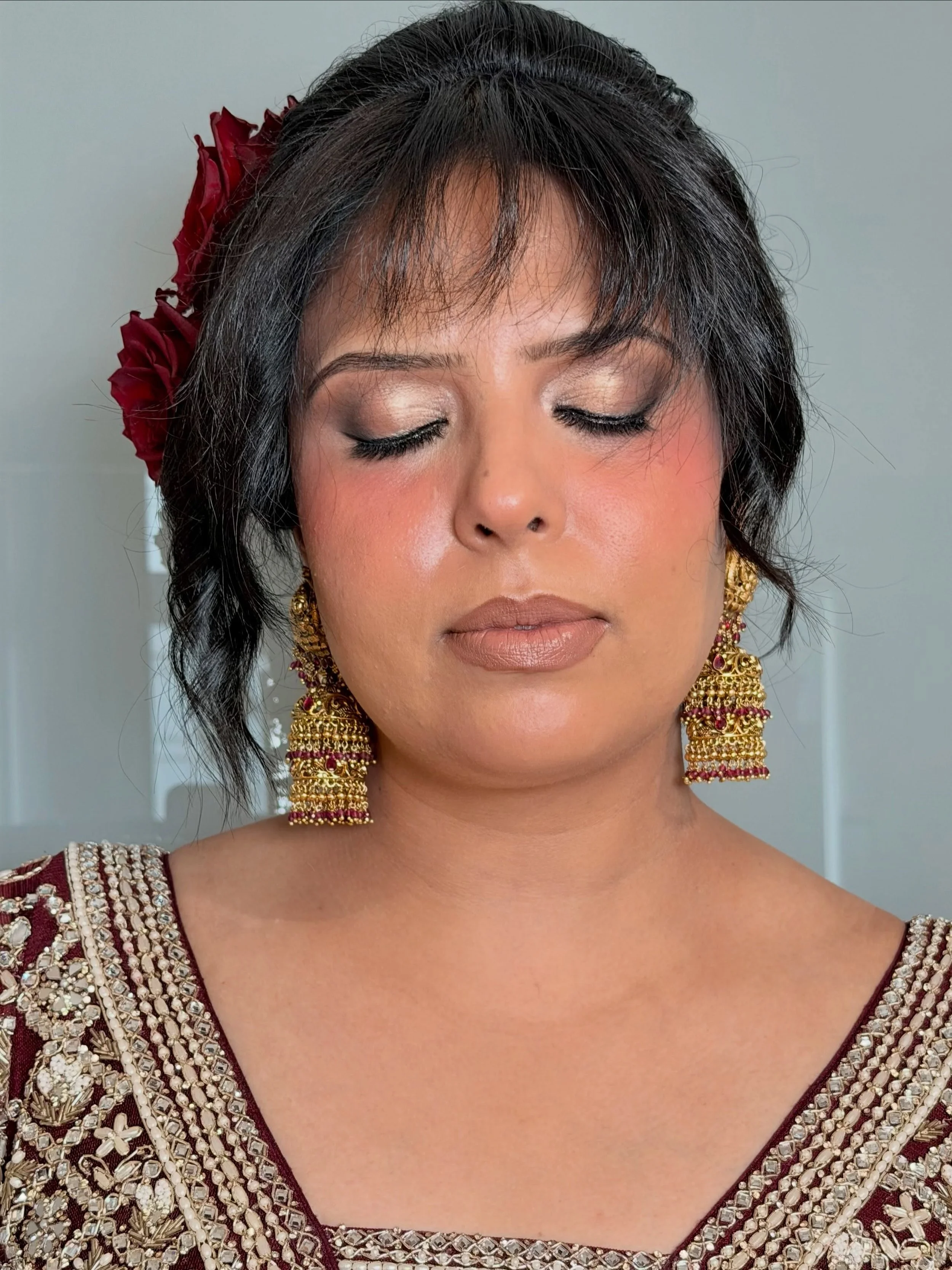 Ready to glow on your special day? Now booking bridal and event makeup for 2026 &amp; 2027. 💌
.
.
📍Toronto &amp; GTA
✨ Makeup by Salwa Beauty Atelier
.
.
#SalwaBeautyAtelier #TorontoMakeupArtist #TorontoMUA #GTAWedding #SoftGlam SoftGlamMakeup Desi