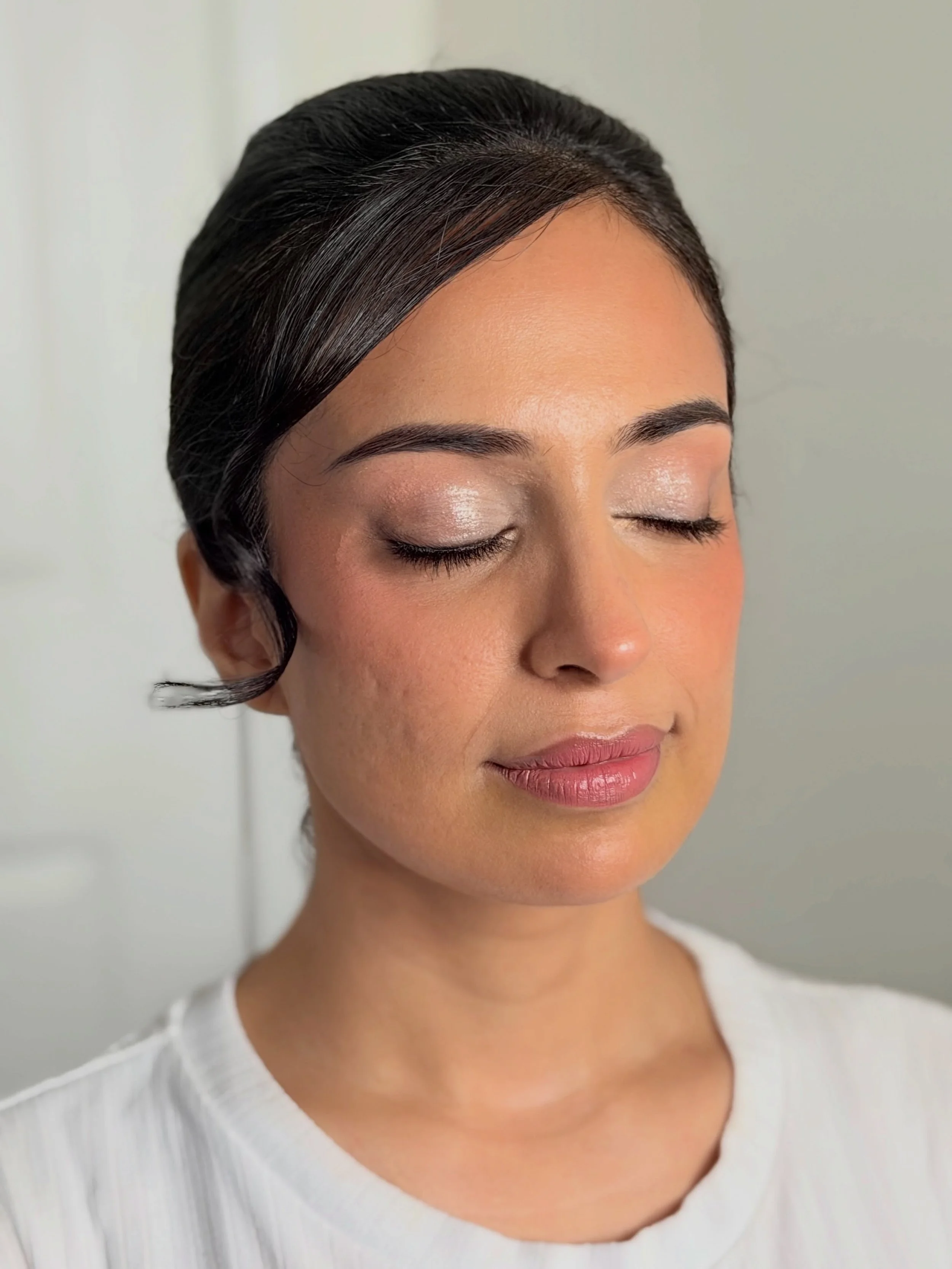 If &ldquo;I still want to look like myself&rdquo; is the first thing you tell your makeup artist, you&rsquo;re exactly who I create for.

inquire through the link in my bio🤍