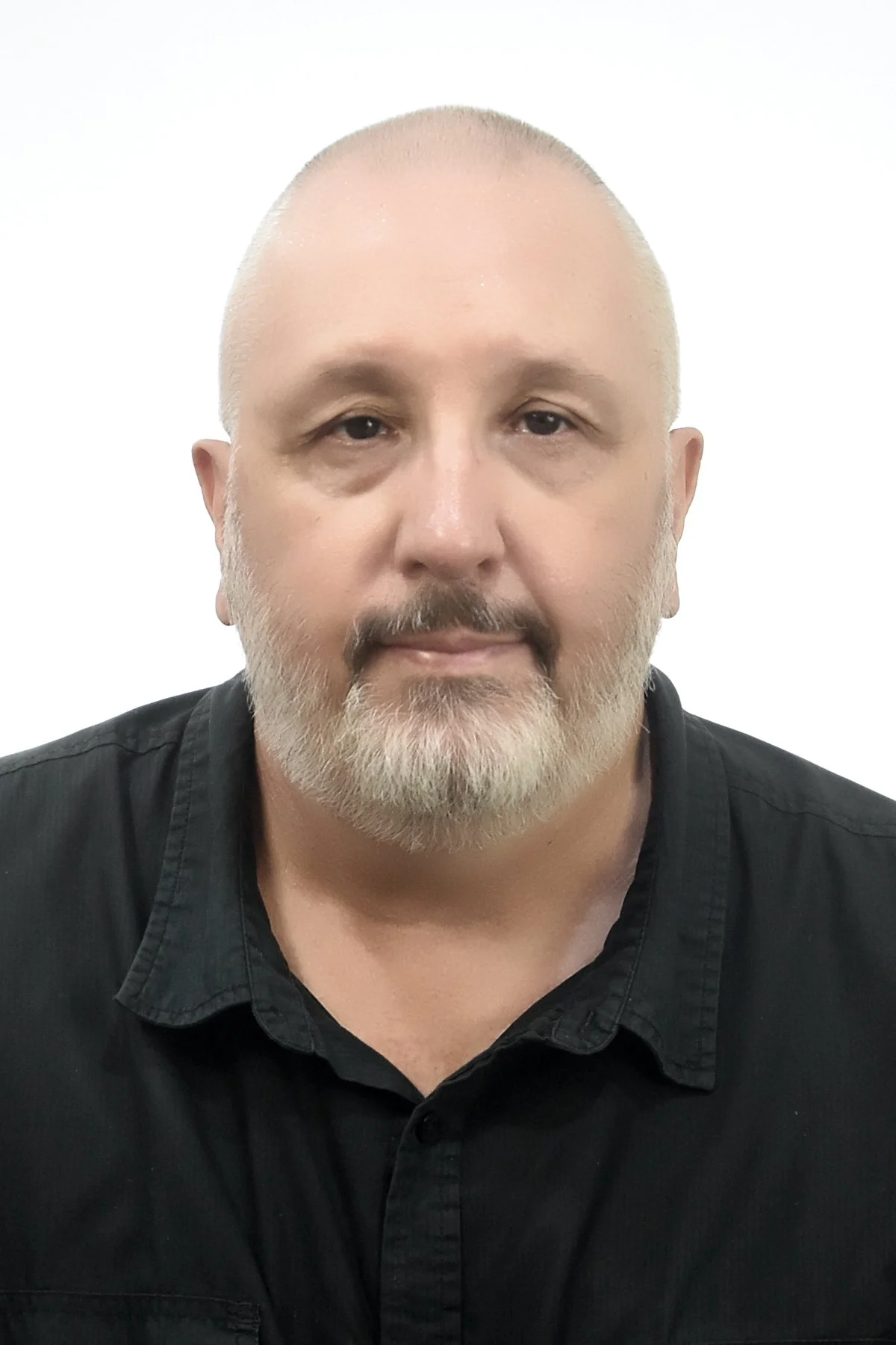 Portrait of Peter O'Loughlin, online English teacher and English communication coach.