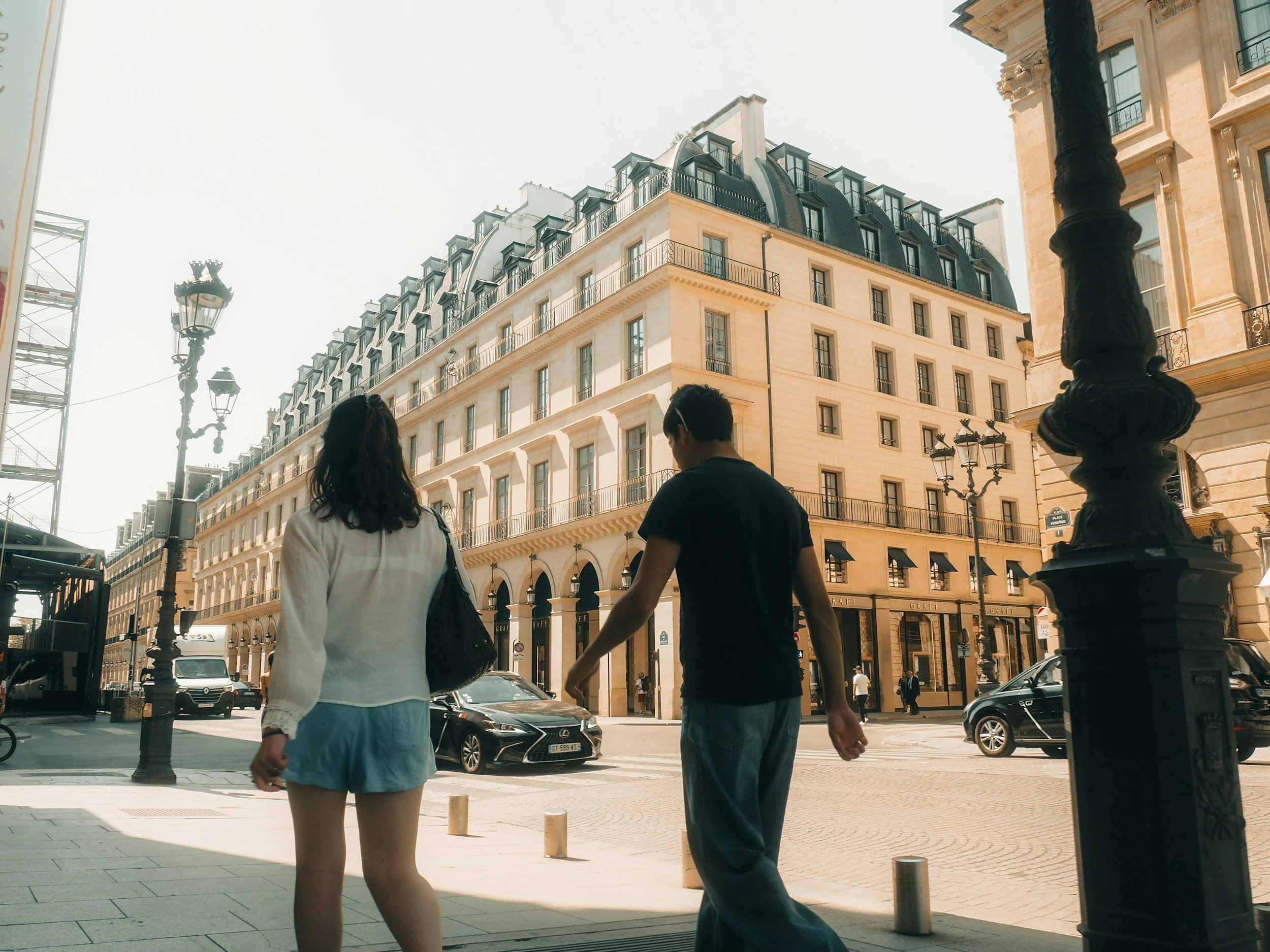 English coaching for confident communication while living abroad.