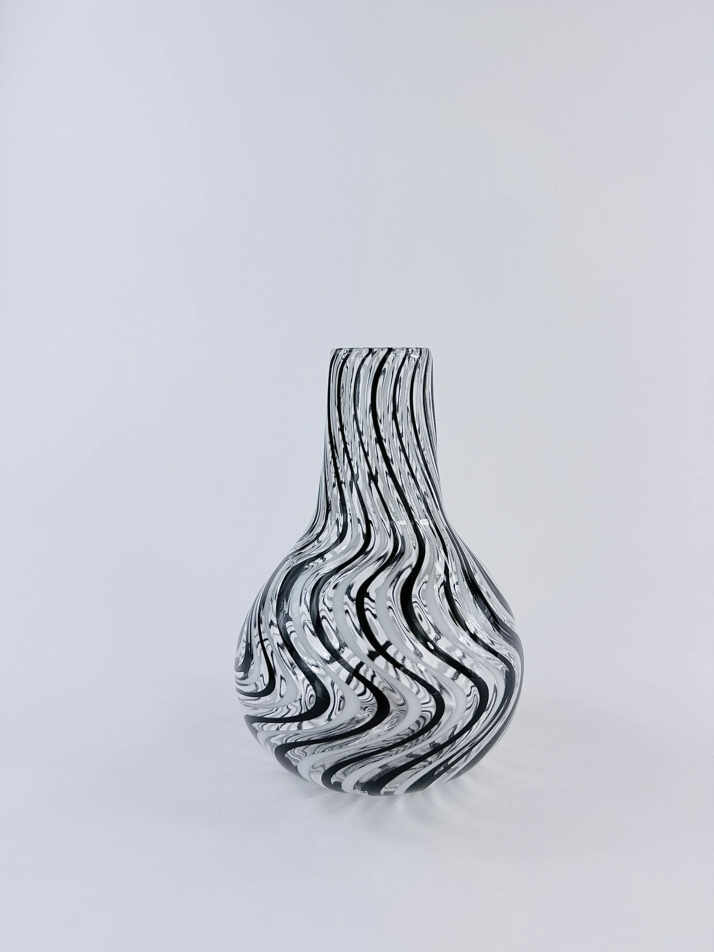 Black and White Cane Wig Wig-wag Vase