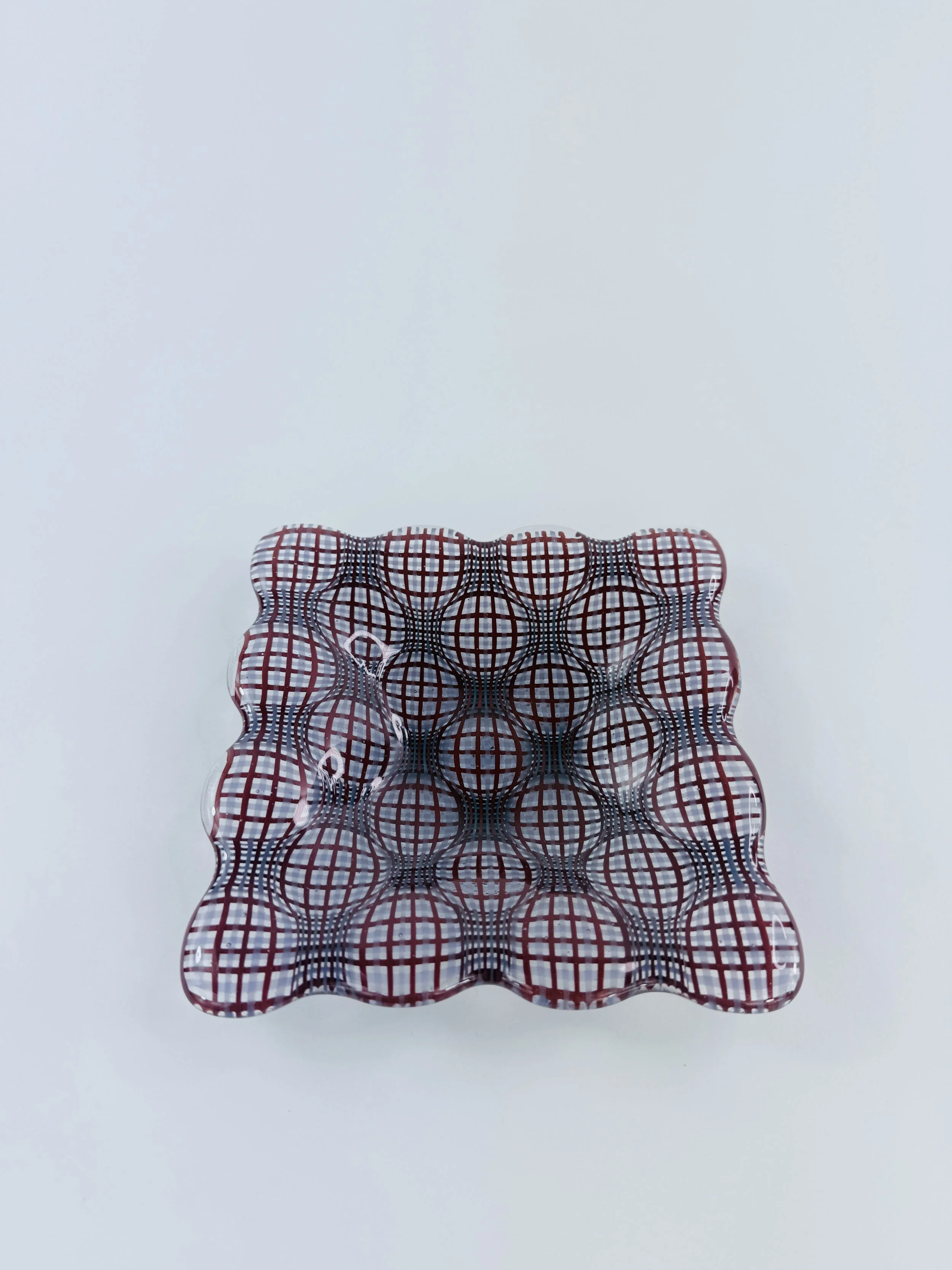 Red and Purple Criss-Cross Optic Dish