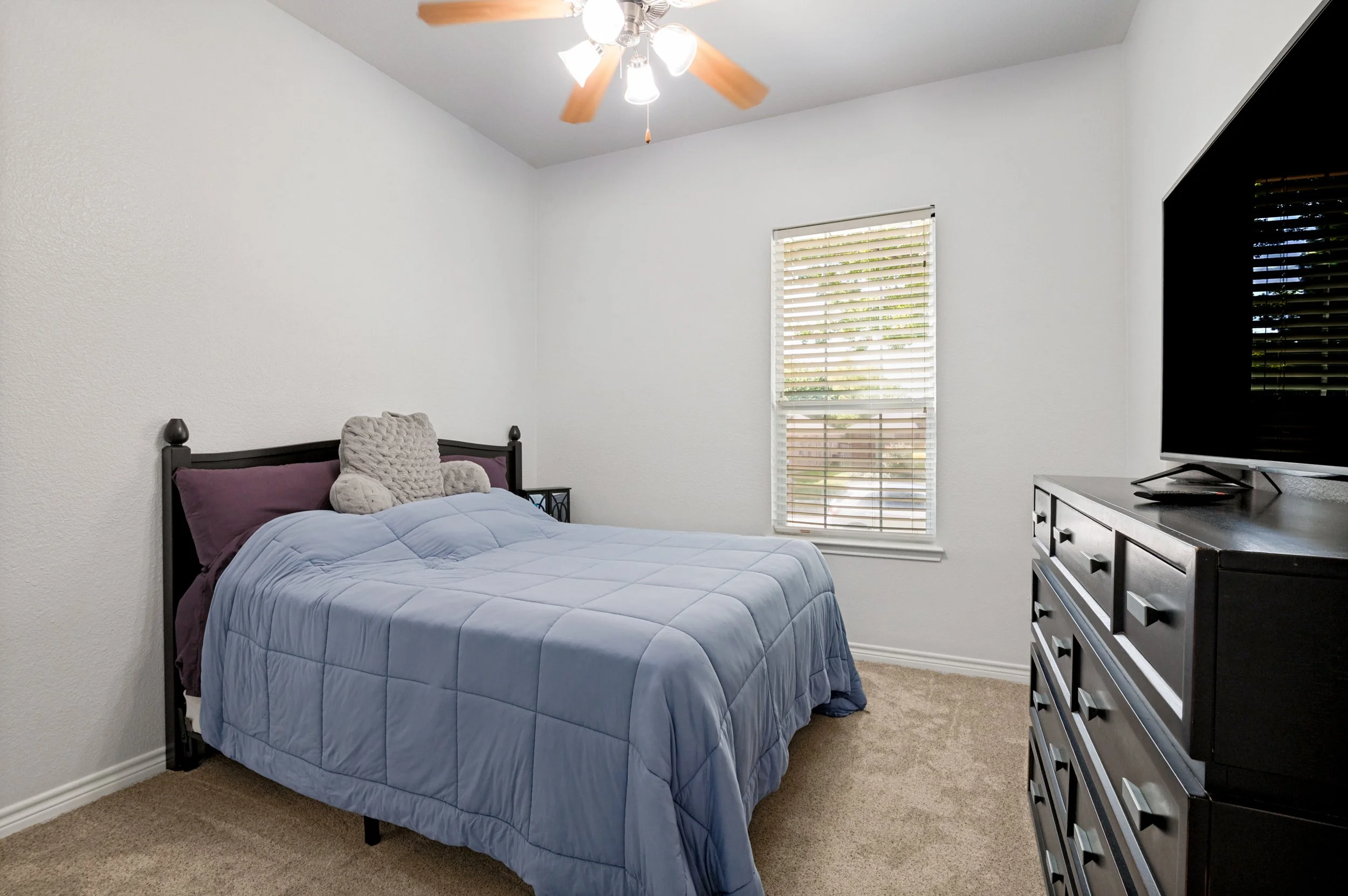 517-magnolia-ln-glenn-heights-tx-75154-High-Res-16.jpg