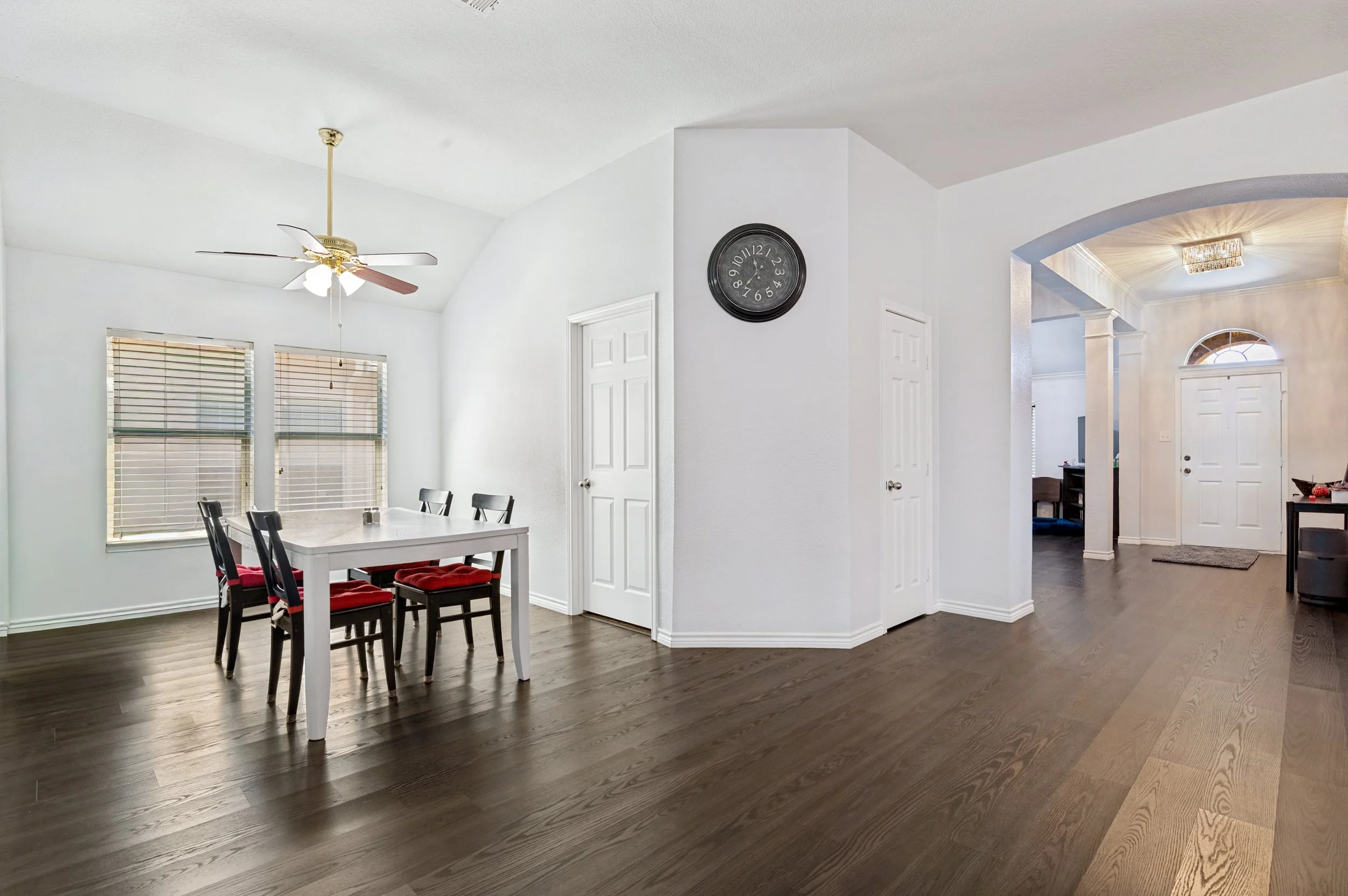 517-magnolia-ln-glenn-heights-tx-75154-High-Res-3.jpg