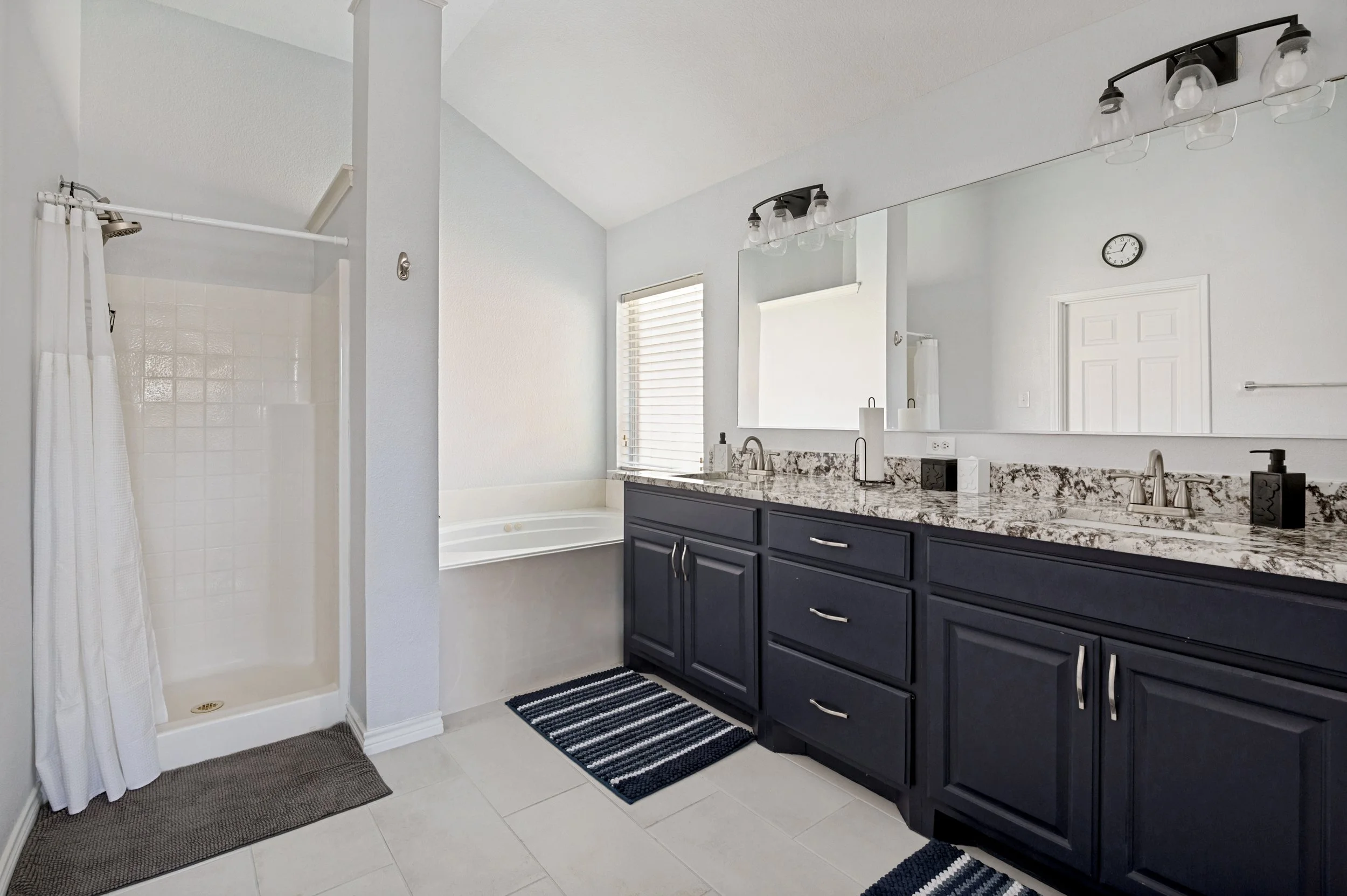 517-magnolia-ln-glenn-heights-tx-75154-High-Res-20.jpg