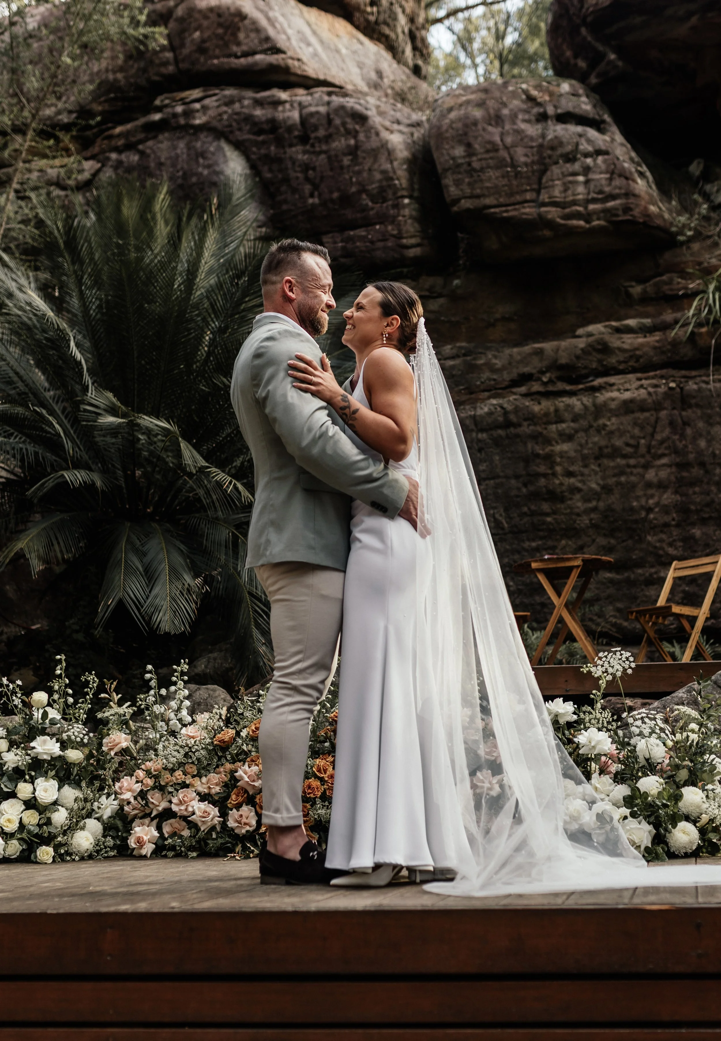 Kangaroo Valley Bush Retreat Wedding Flowers. Kangaroo Valley Bush Retreat Ceremony Flowers. Southern Highlands Wedding Florist. Moss Vale Wedding Florist. Exeter Wedding Florist. Robertson Wedding Florist. Sydney Wedding Florist. Berrima Wedding Flo