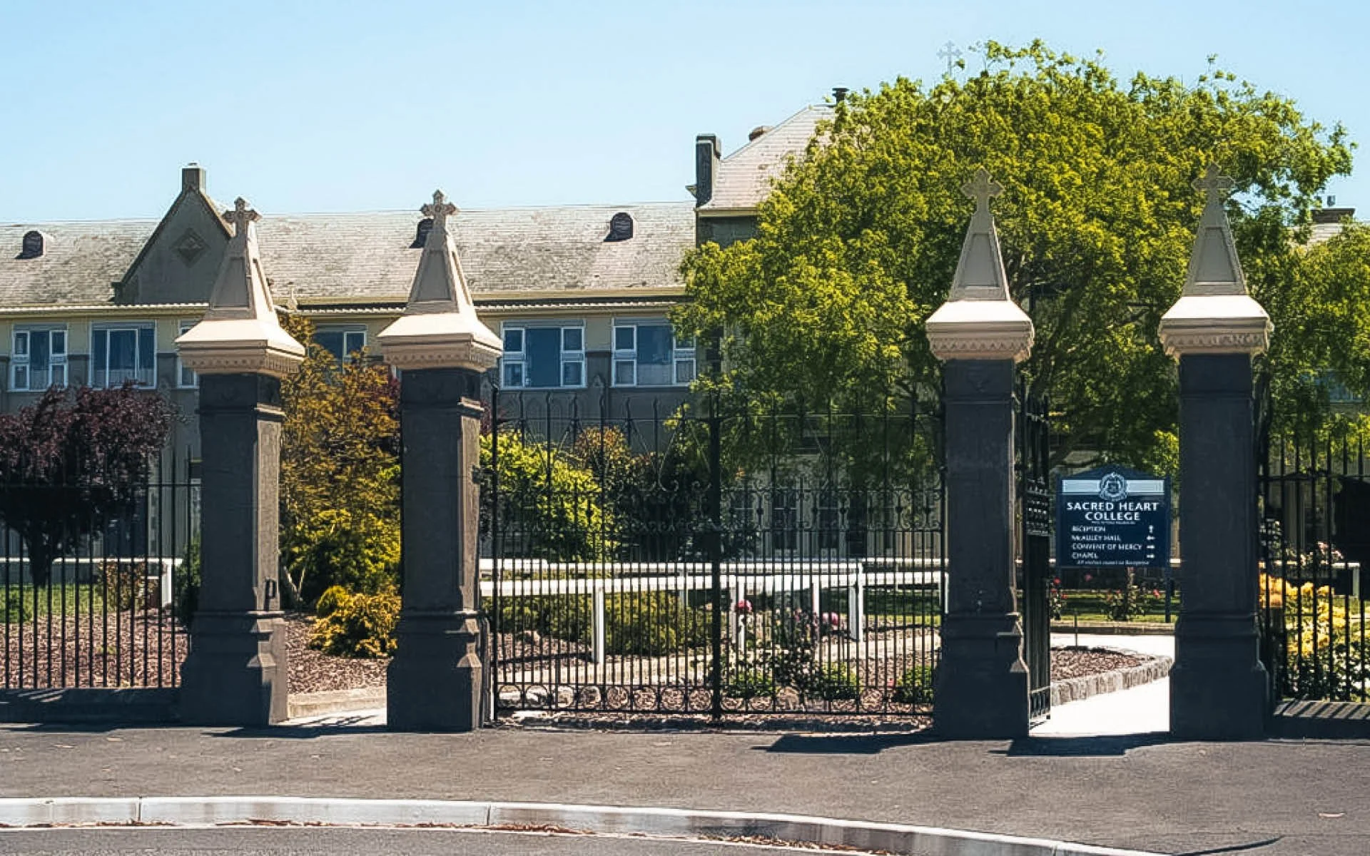 Sacred Heart College