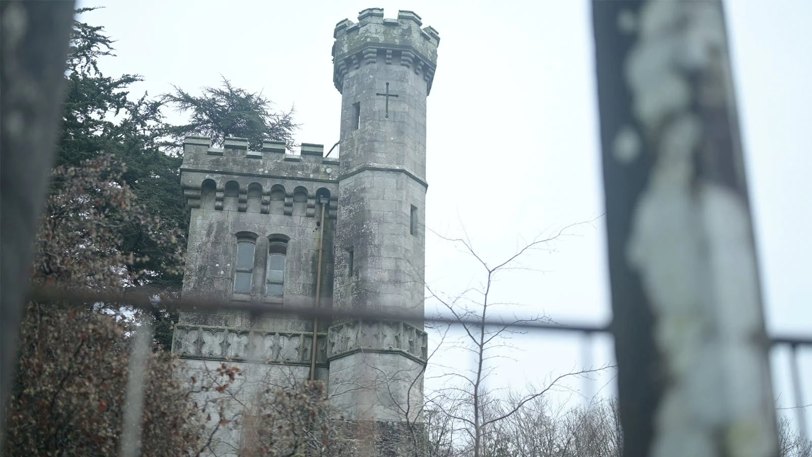  The old building at Drum Manor gives the area a unique setting for a wedding video. 