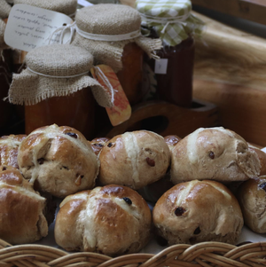 Hot cross buns, hot cross buns