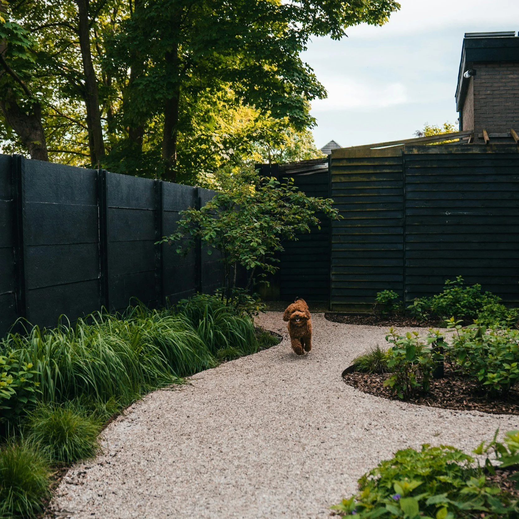 Benefits of a Gravel Driveway vs. Traditional Paving