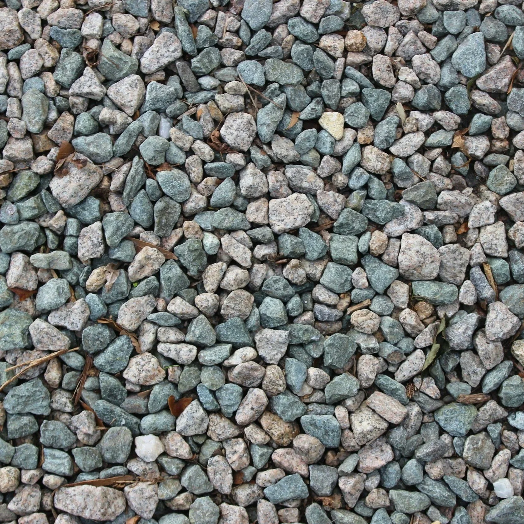 Gravel Driveway vs. Paved and Why Each Has Its Own Loyal Fanbase