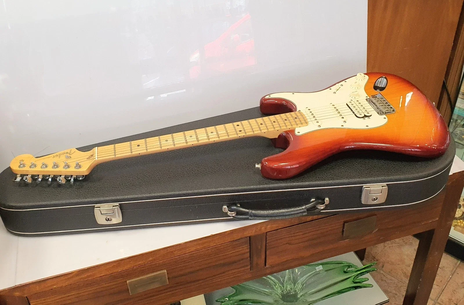 Fender Stratocaster HSS sunburst