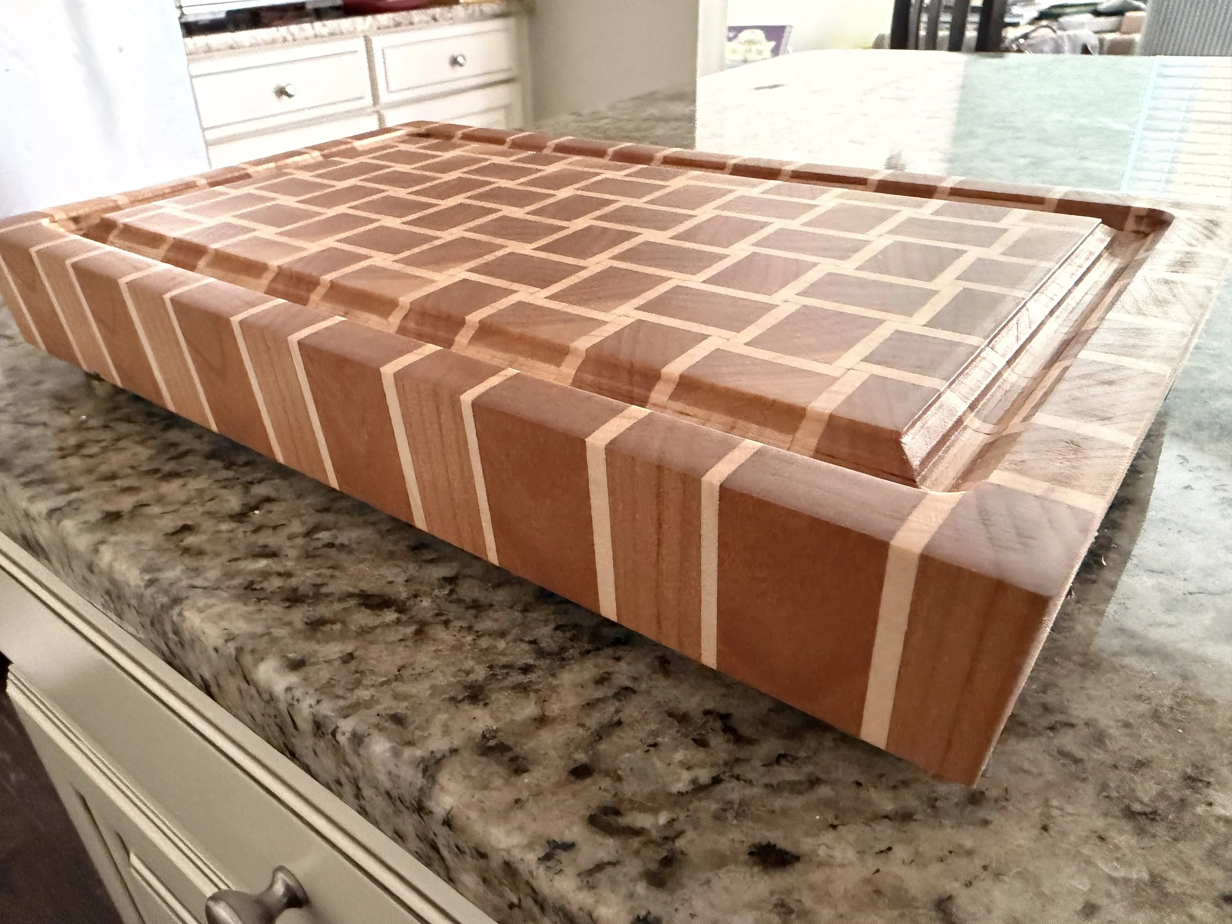 Cherry / Maple - Basketweave End-Grain Cutting Board