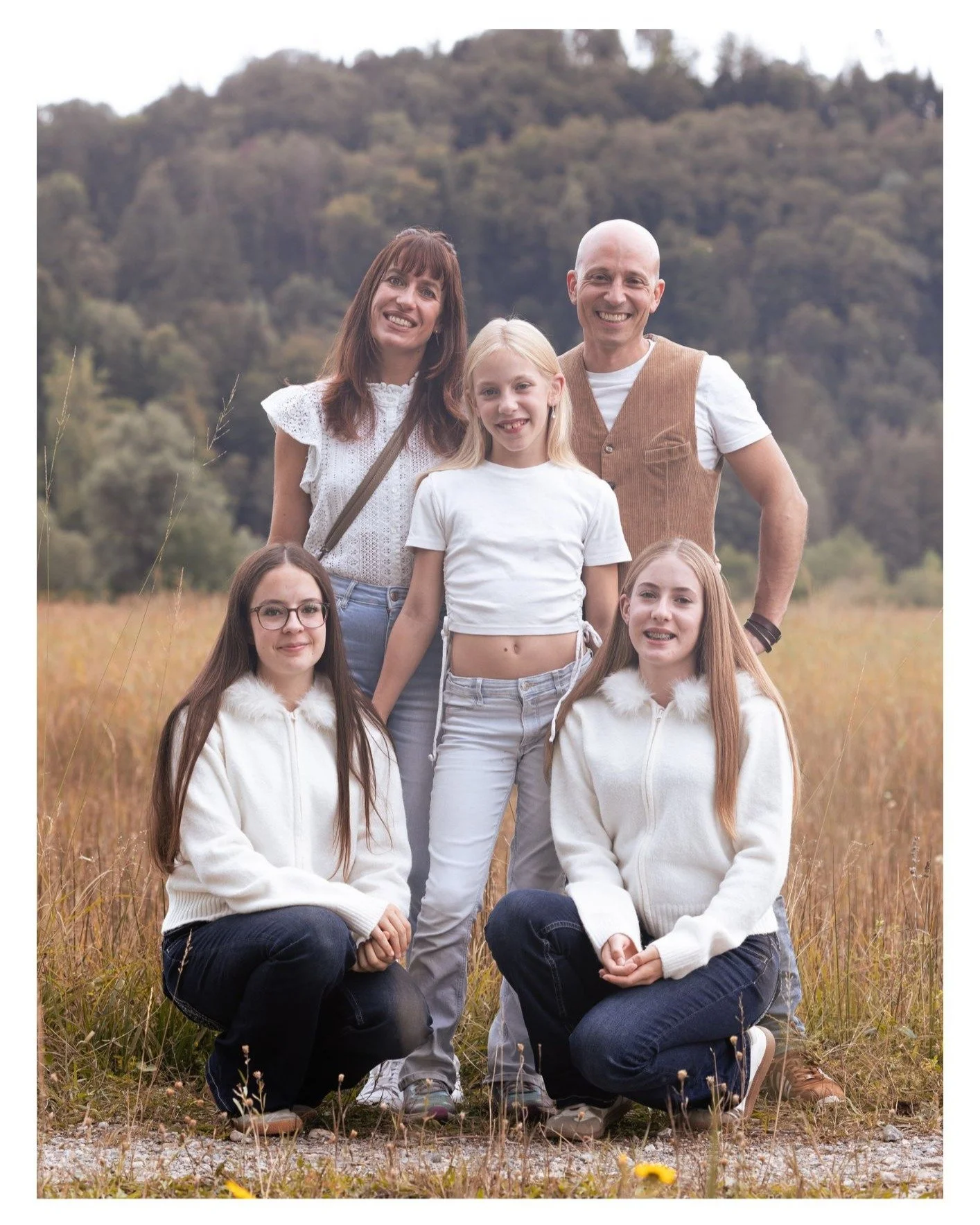 Familie ist wie der Herbst: 
Bunt, wundersch&ouml;n und voller Leben. 🍂

#herbst #autmn #familyshooting #autmnshooting #fotoshooting #herbstshooting