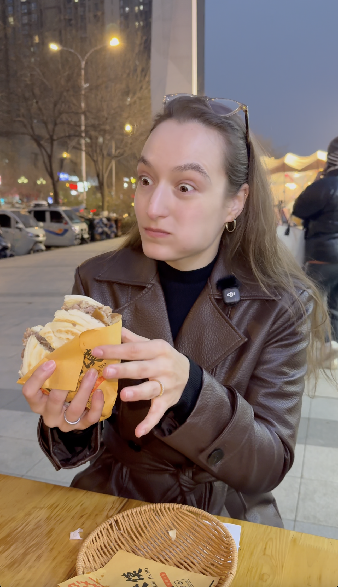 Anaïs en Chine | Le hamburger chinois: Le Roujiamou