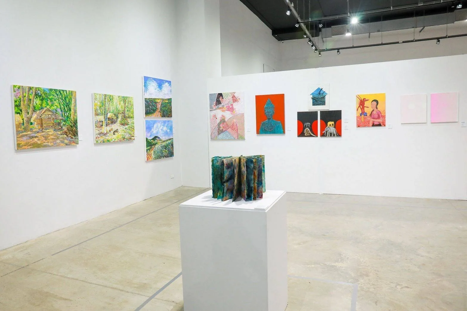 Exhibition view of “CHIANG RAI ART FOR EARTH 2025,” 2025 · ภาพบรรยากาศนิทรรศการ “เชียงราย อาร์ต ฟอร์ เอิร์ธ 2025”