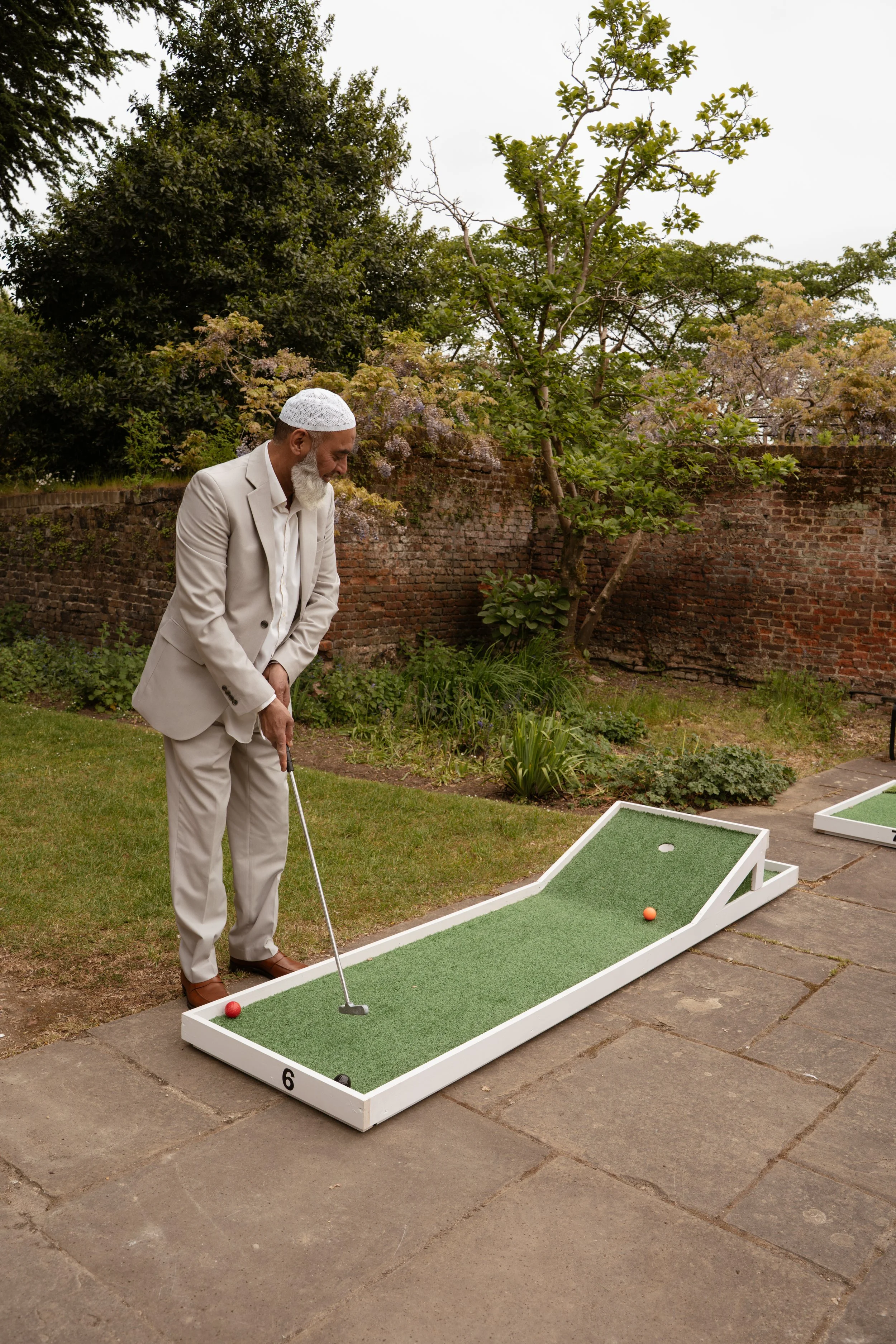 Giant outdoor games and mini golf including Giant Jenga, Giant Connect Four, Cornhole, Ring Toss, Dominoes and Noughts & Crosses for hire across London and Essex.