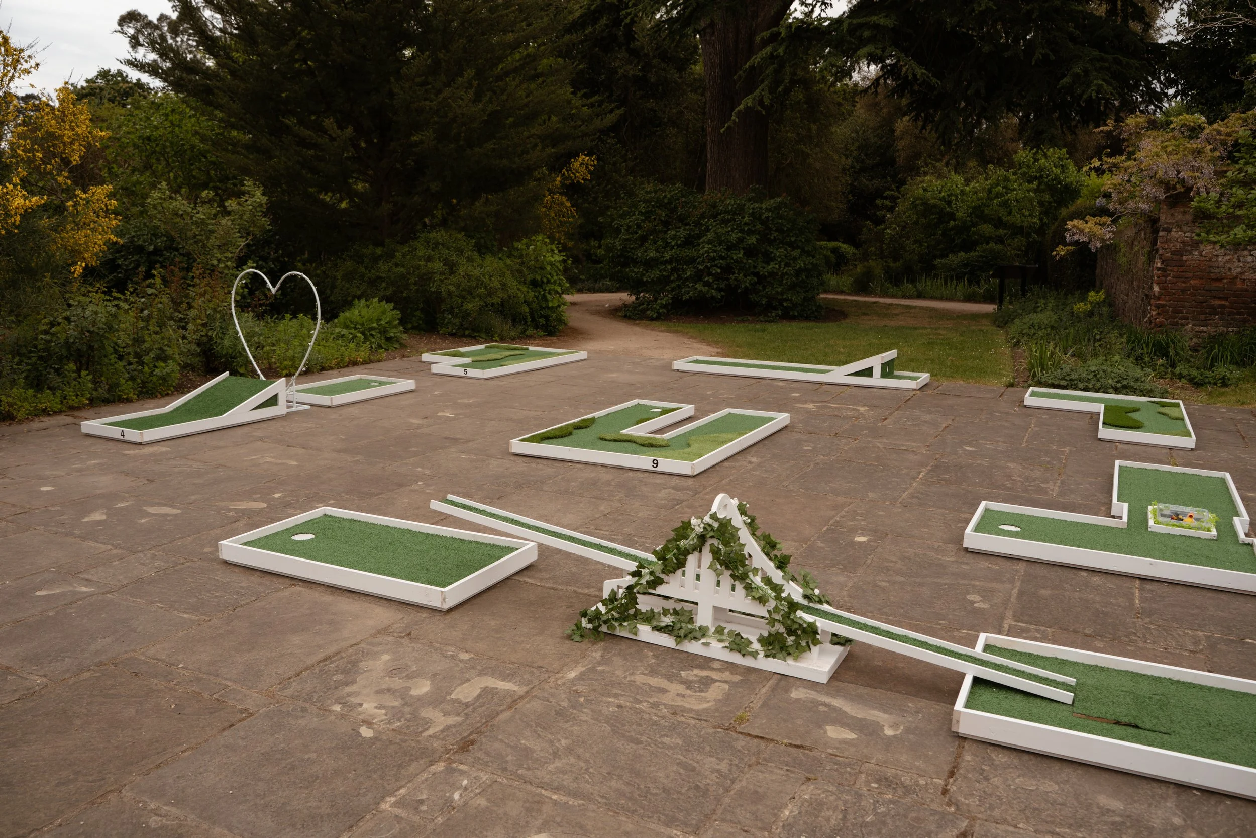 Premium portable mini golf hire for weddings, birthdays and corporate events in London and Essex.