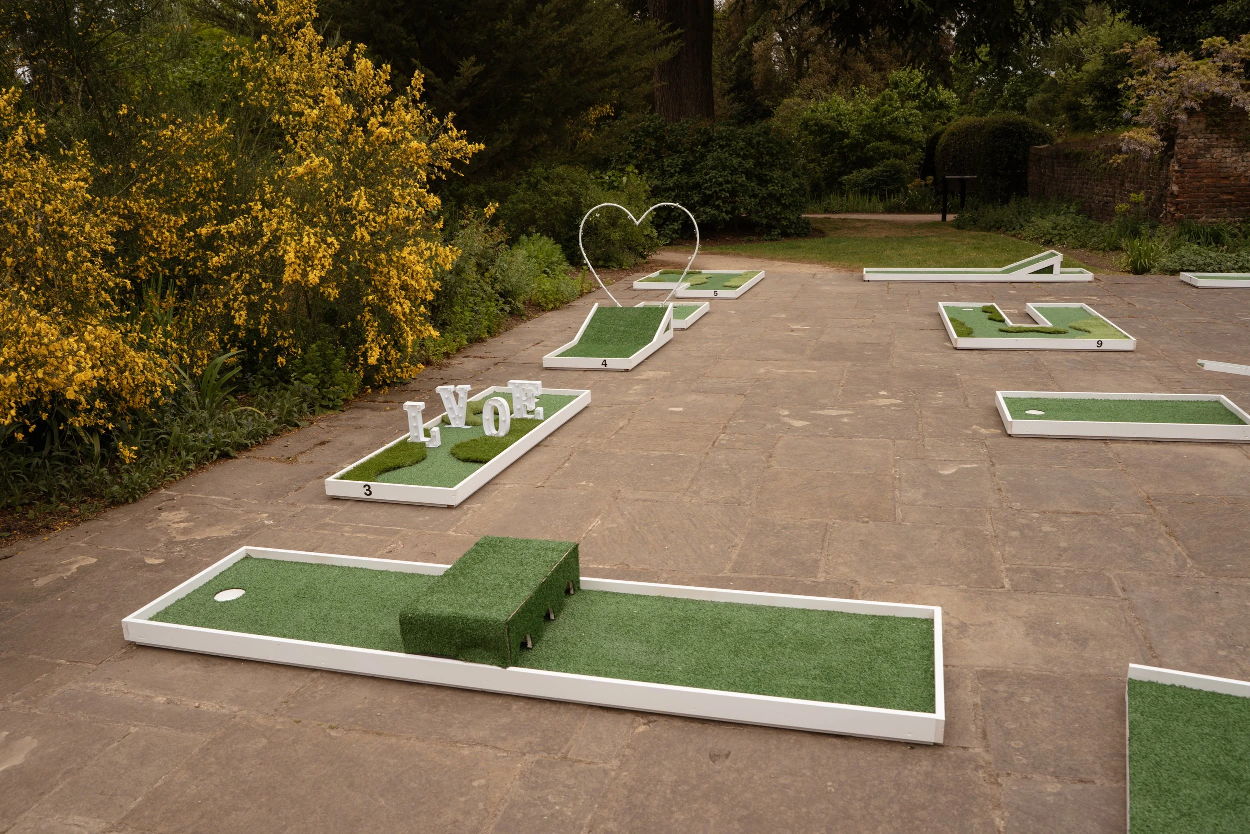 Giant outdoor games and mini golf including Giant Jenga, Giant Connect Four, Cornhole, Ring Toss, Dominoes and Noughts & Crosses for hire across London and Essex.