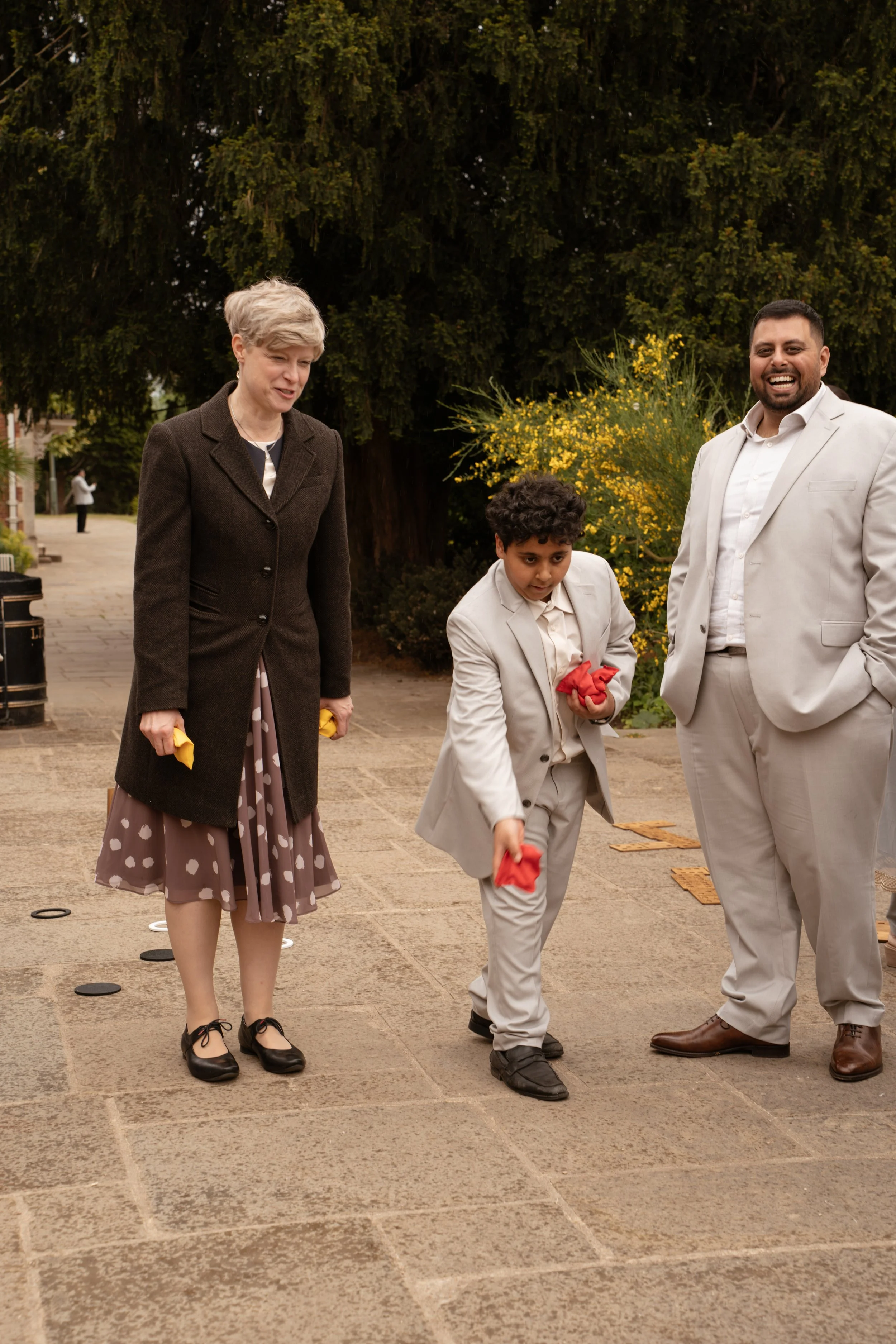 Giant outdoor games and mini golf including Giant Jenga, Giant Connect Four, Cornhole, Ring Toss, Dominoes and Noughts & Crosses for hire across London and Essex.
