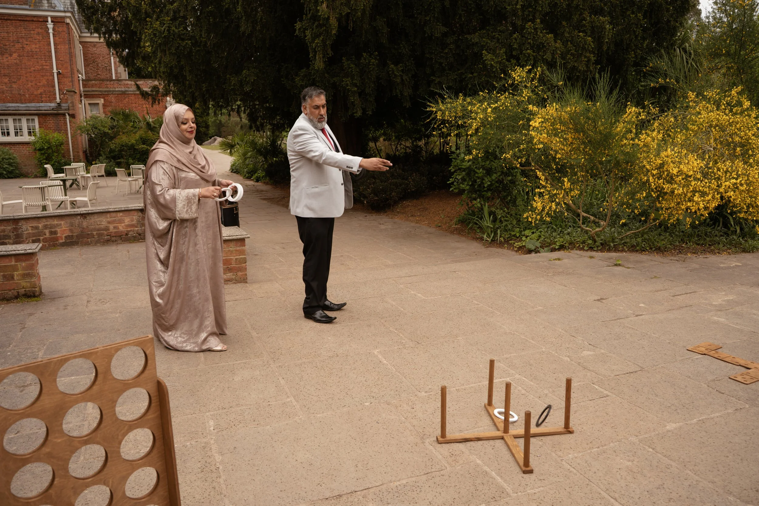 Giant outdoor games and mini golf including Giant Jenga, Giant Connect Four, Cornhole, Ring Toss, Dominoes and Noughts & Crosses for hire across London and Essex.