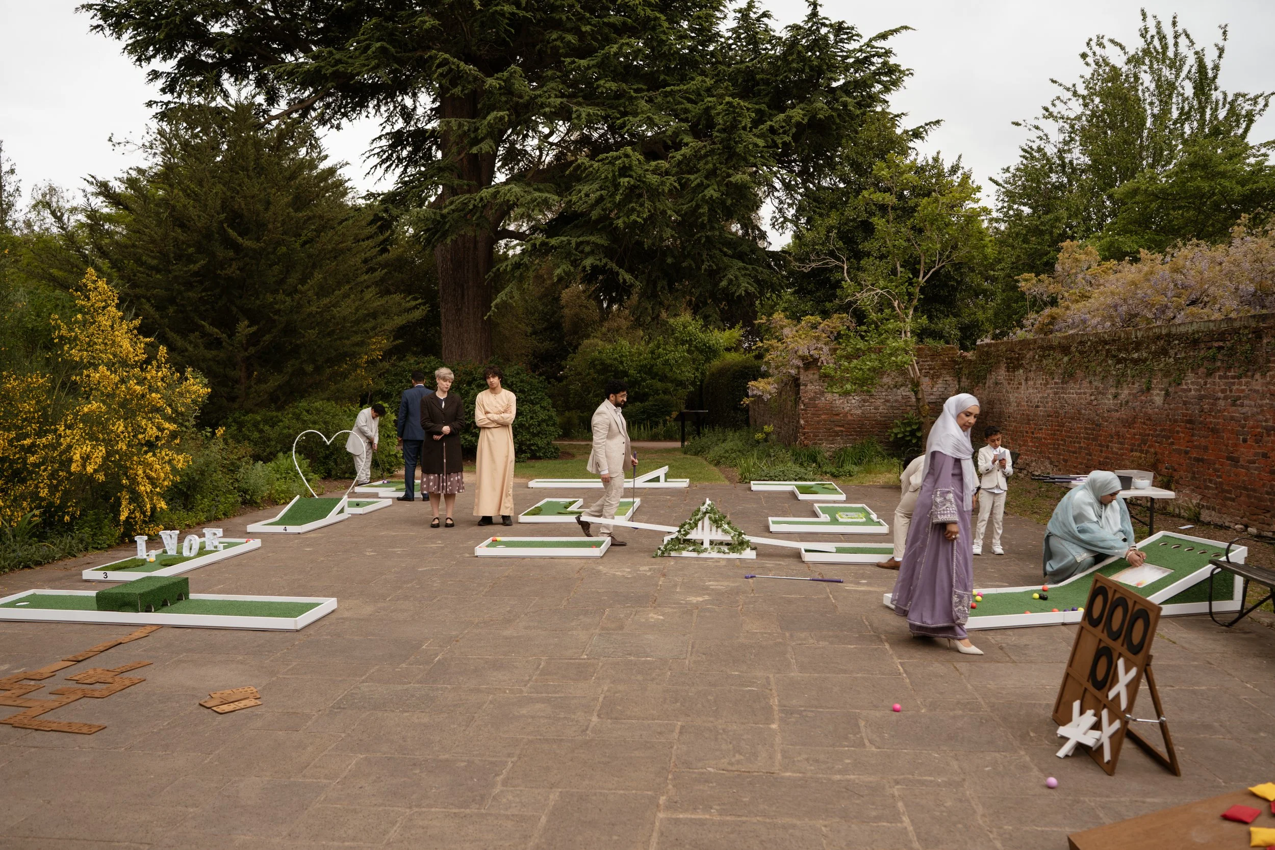 Giant outdoor games and mini golf including Giant Jenga, Giant Connect Four, Cornhole, Ring Toss, Dominoes and Noughts & Crosses for hire across London and Essex.