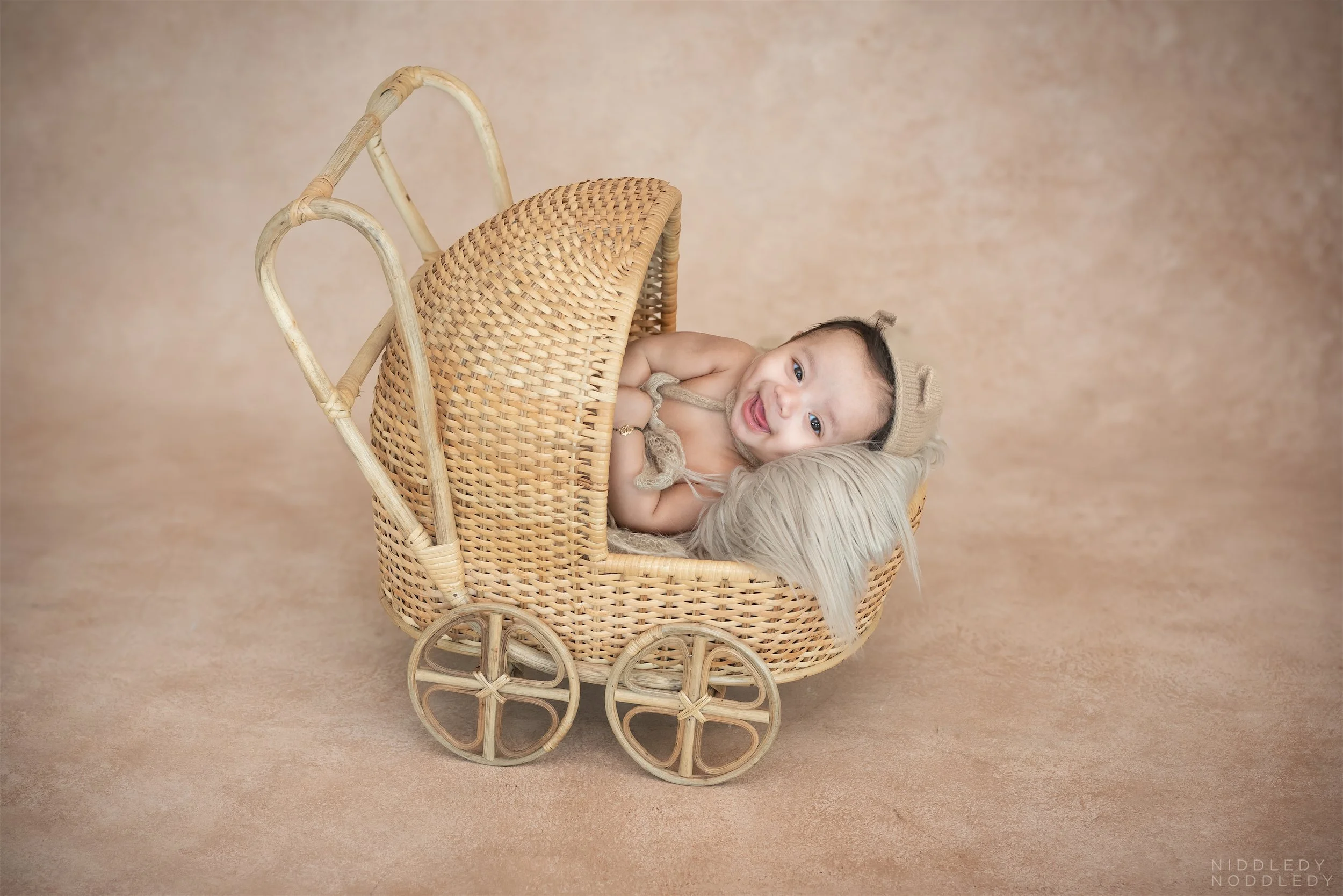 Viaan+Newborn+Baby+Photoshoot+❤+NiddledyNoddledy.com+~+Bumps+to+Babies+Photography,+Kolkata+-+05.jpg